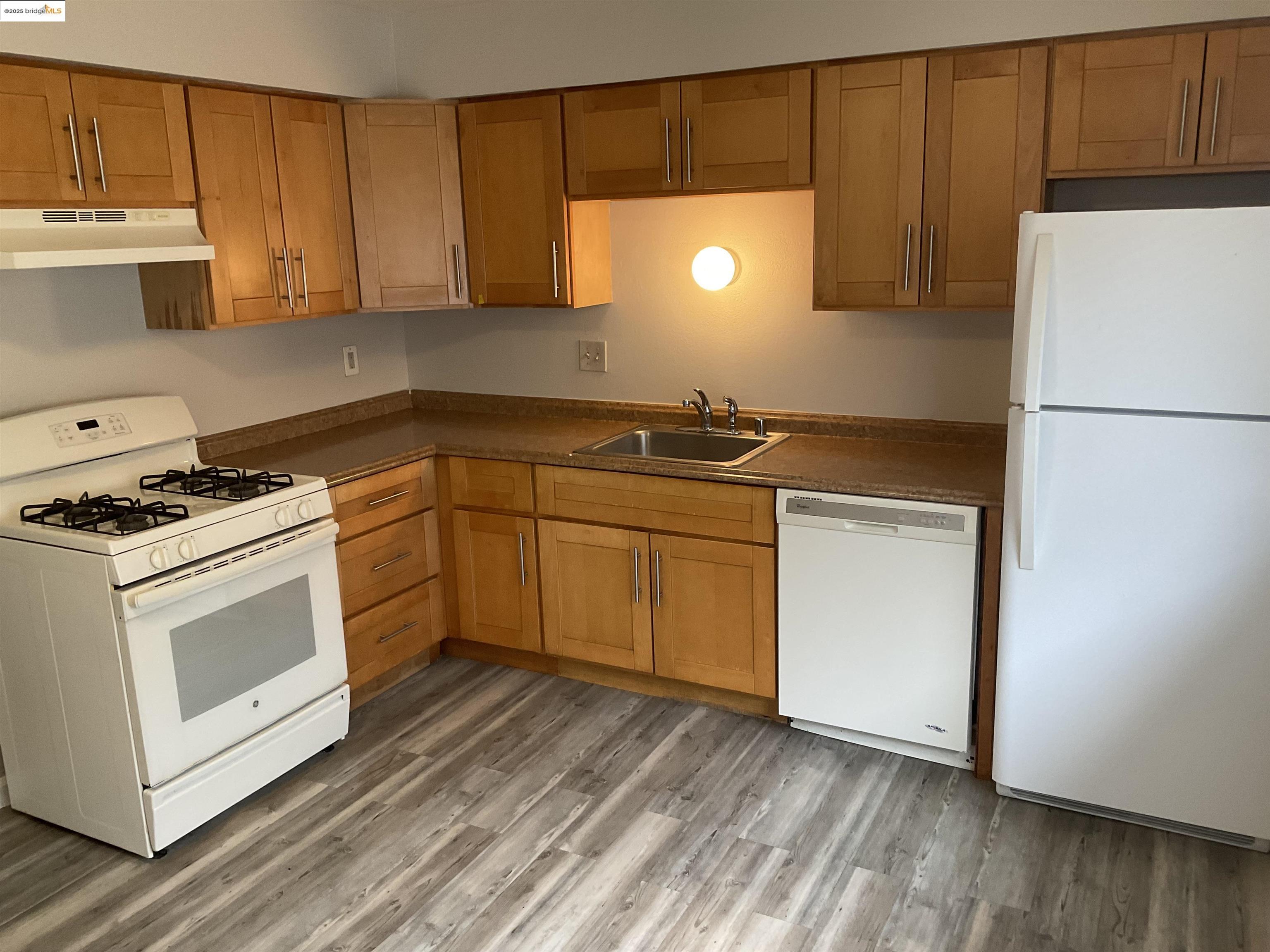 Detail Gallery Image 2 of 6 For 1108 W 5th St. #3,  Antioch,  CA 94509 - 2 Beds | 1 Baths