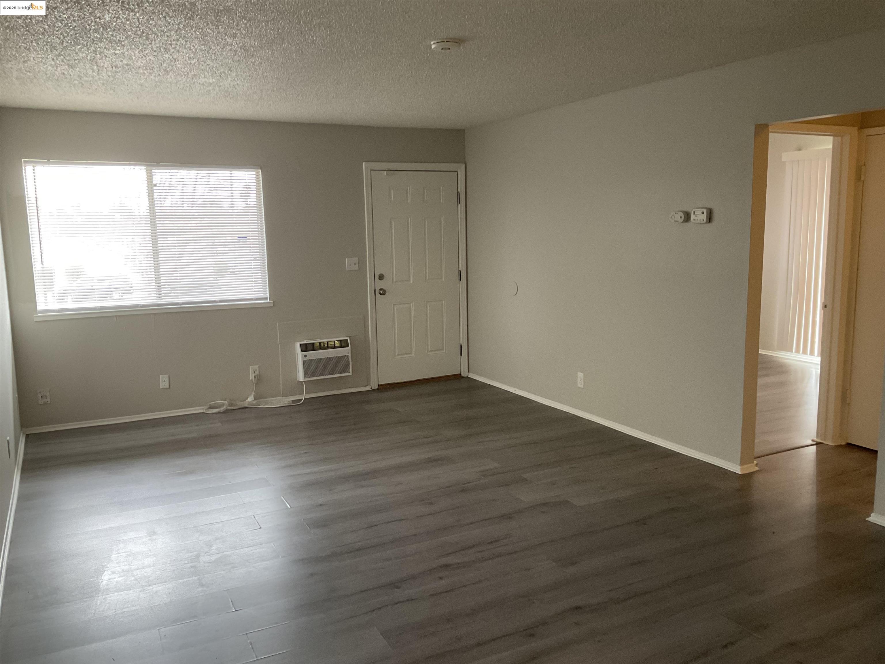 Detail Gallery Image 4 of 6 For 1108 W 5th St. #3,  Antioch,  CA 94509 - 2 Beds | 1 Baths