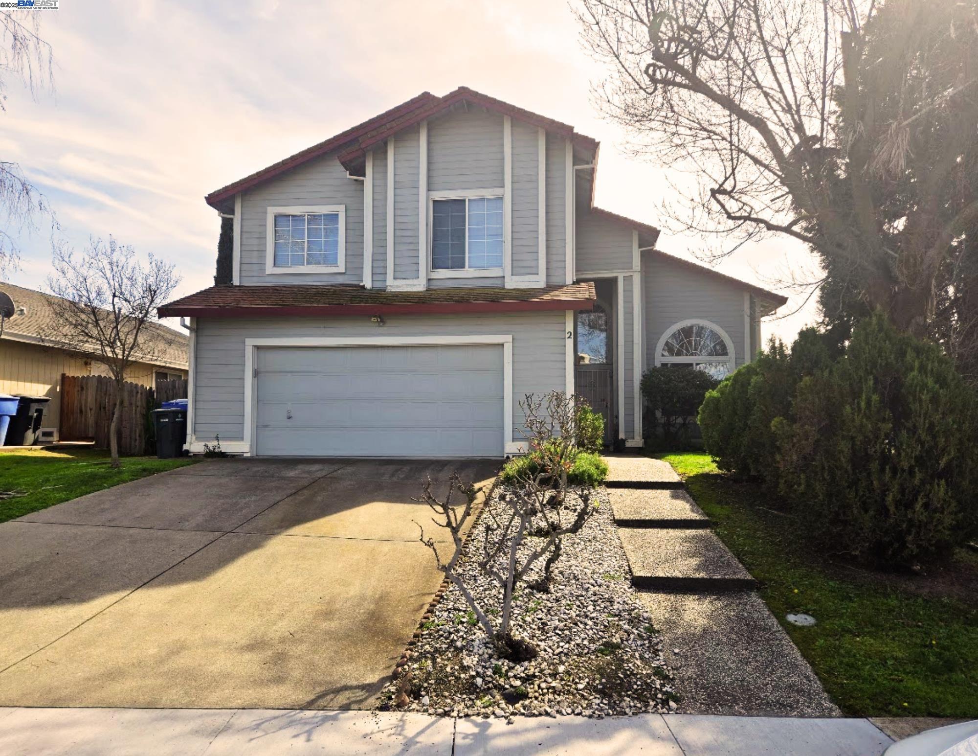 Detail Gallery Image 1 of 1 For 2 San Rogue Court, Sacramento,  CA 95823 - 4 Beds | 2/1 Baths