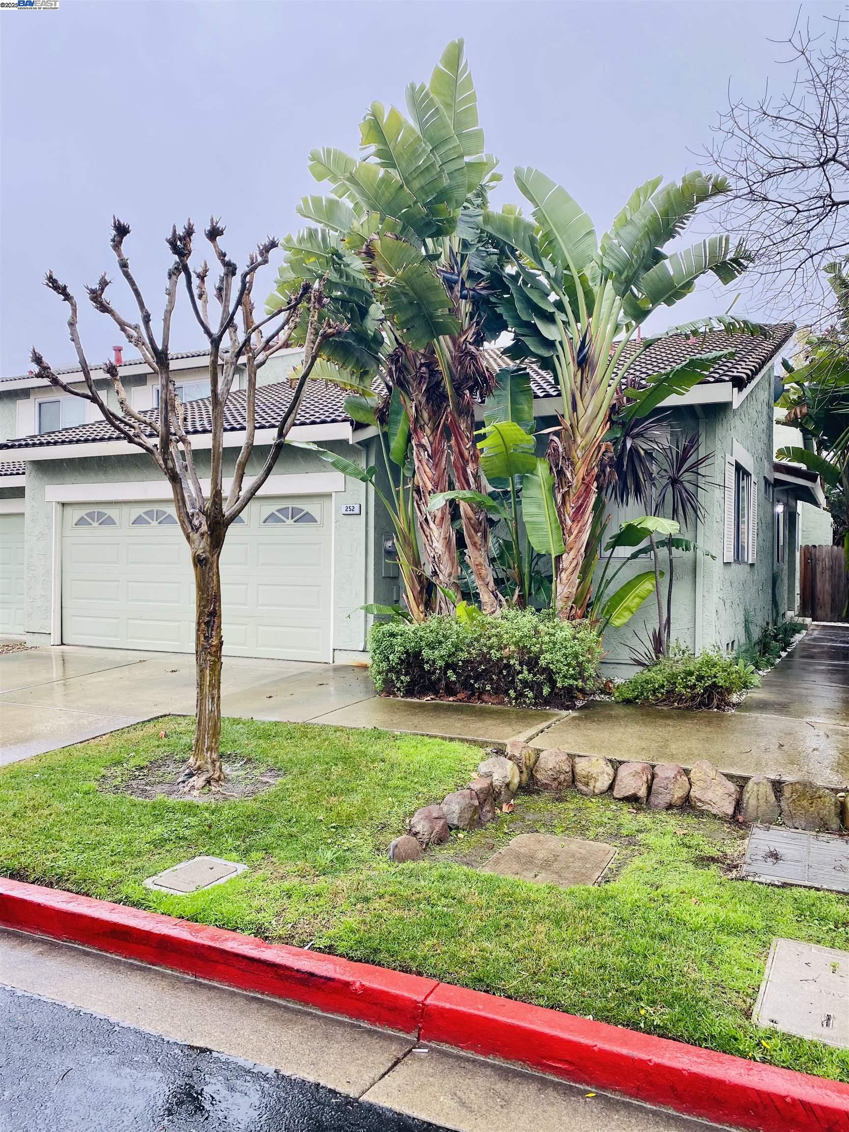 More Details about MLS # 41084733 : 252 SHORELINE DR