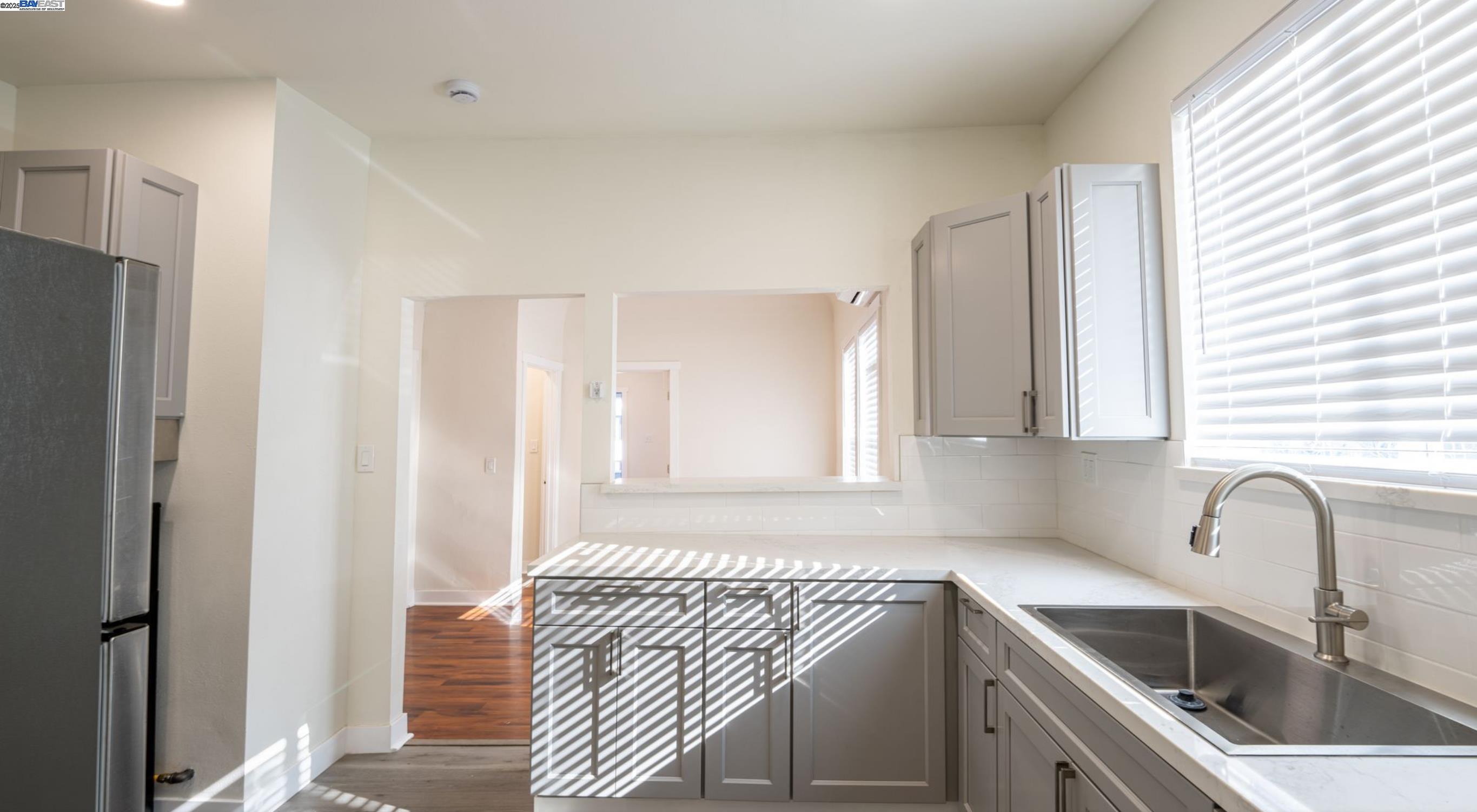 Detail Gallery Image 3 of 12 For 519 N Monroe Street, Stockton,  CA 95203-2832 - – Beds | – Baths