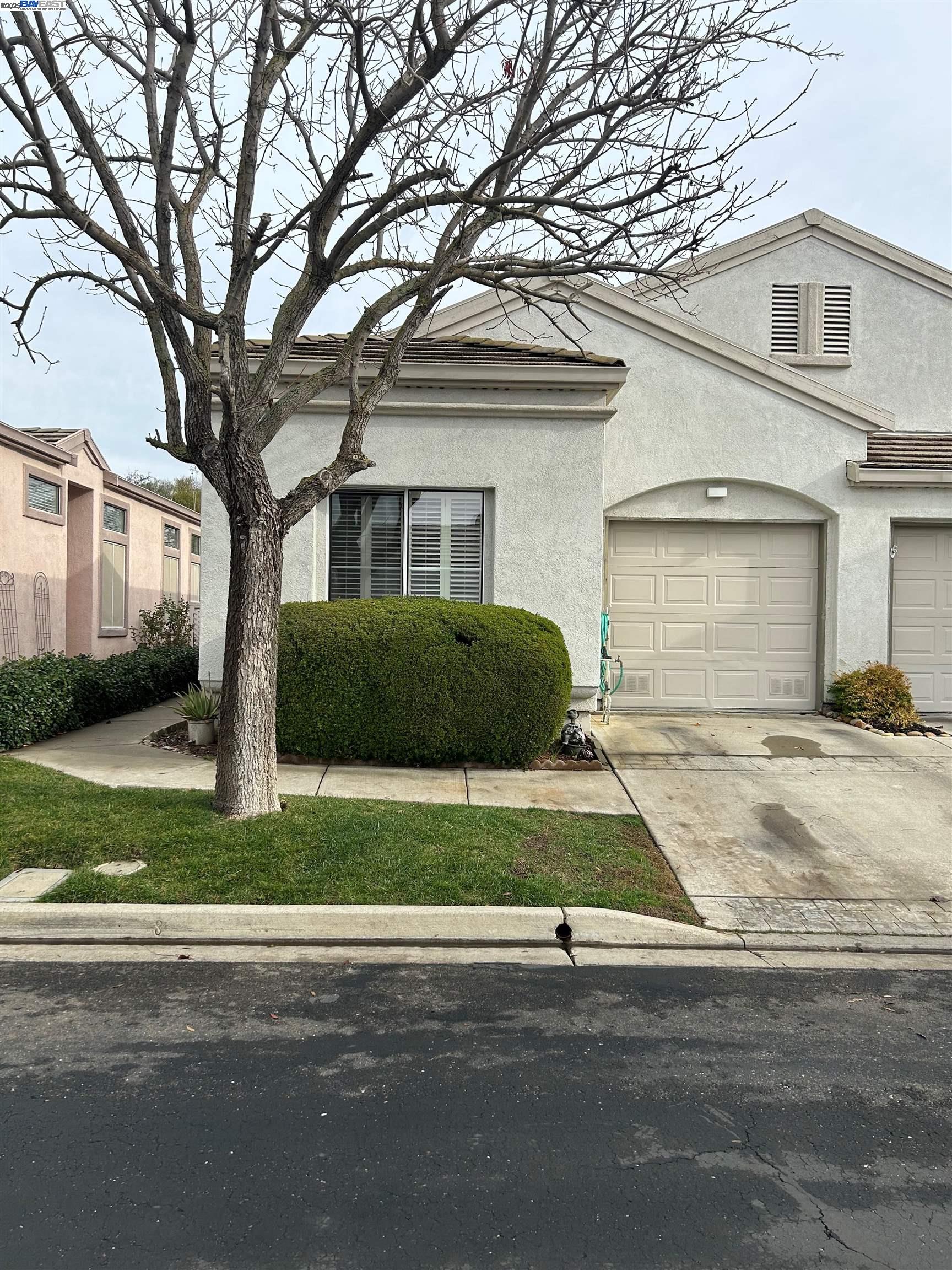 Detail Gallery Image 1 of 1 For 280 Winesap, Brentwood,  CA 94513 - 2 Beds | 2 Baths