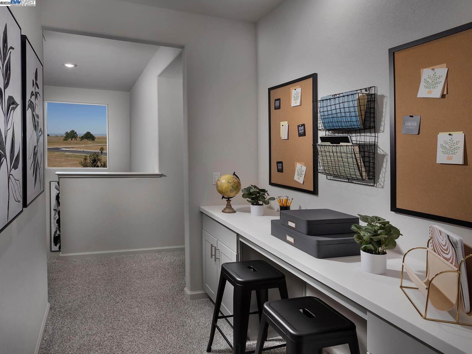 Detail Gallery Image 7 of 14 For 2135 Break Ave, Manteca,  CA 95337 - 4 Beds | 3 Baths