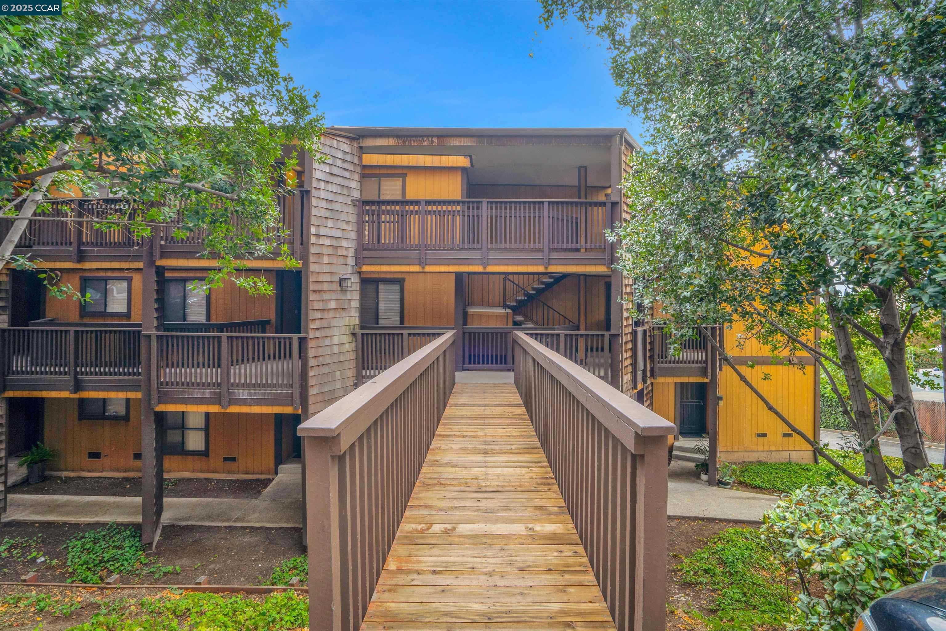 16443 Saratoga St # 302W, San Leandro, California 94578, 2 Bedrooms Bedrooms, ,1 BathroomBathrooms,Residential,For Sale,16443 Saratoga St # 302W,41084795