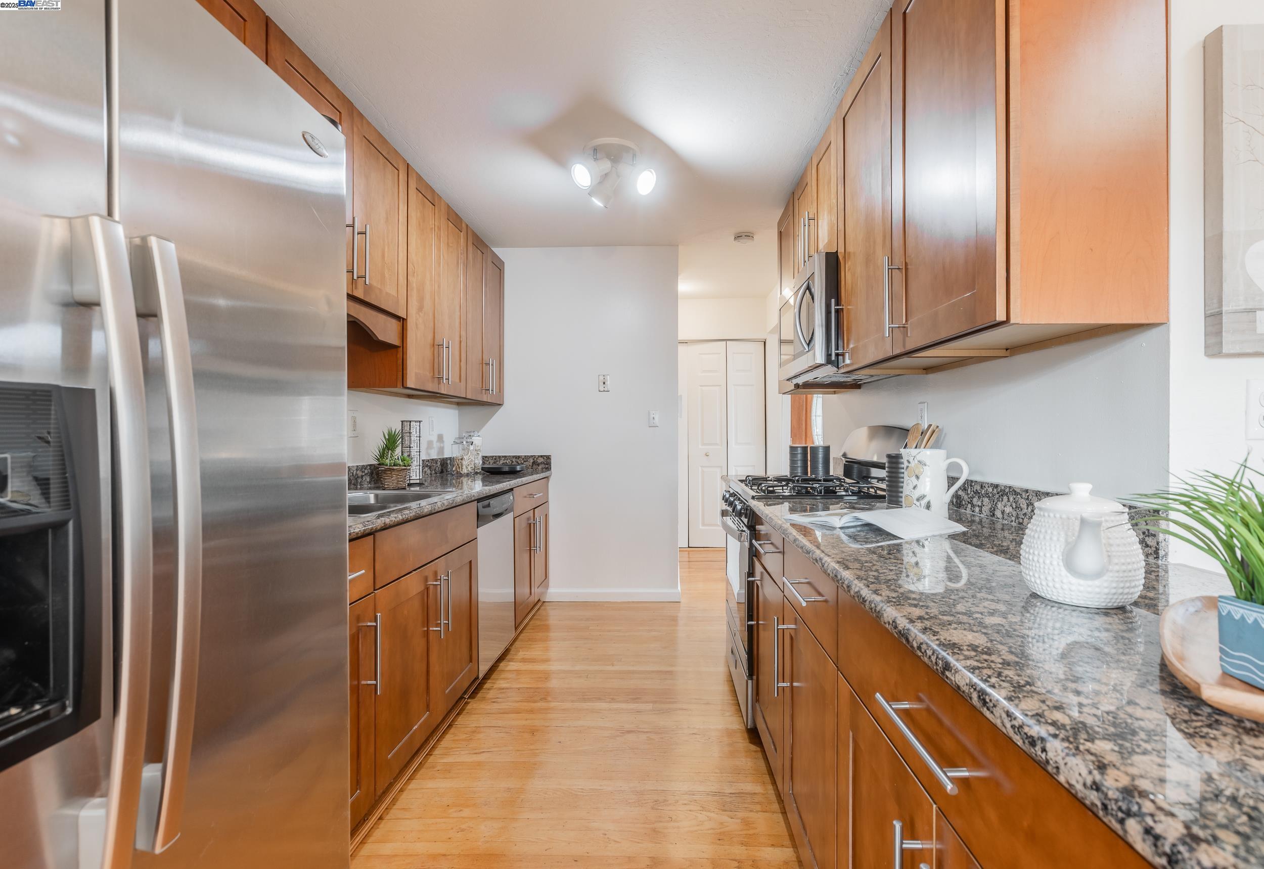 Detail Gallery Image 13 of 22 For 842 S Blaney Ave, Cupertino,  CA 95014 - 3 Beds | 2 Baths