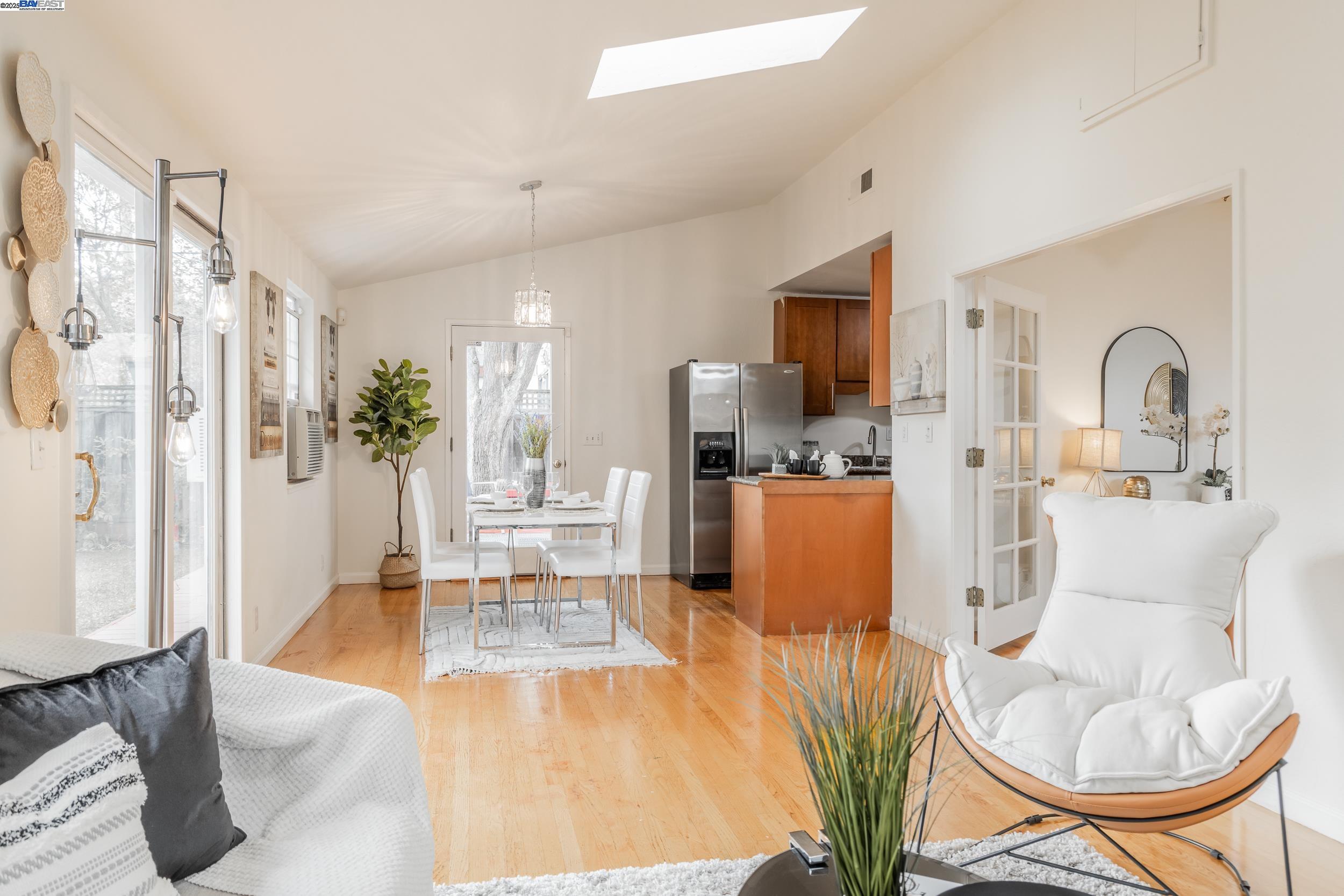 Detail Gallery Image 10 of 22 For 842 S Blaney Ave, Cupertino,  CA 95014 - 3 Beds | 2 Baths