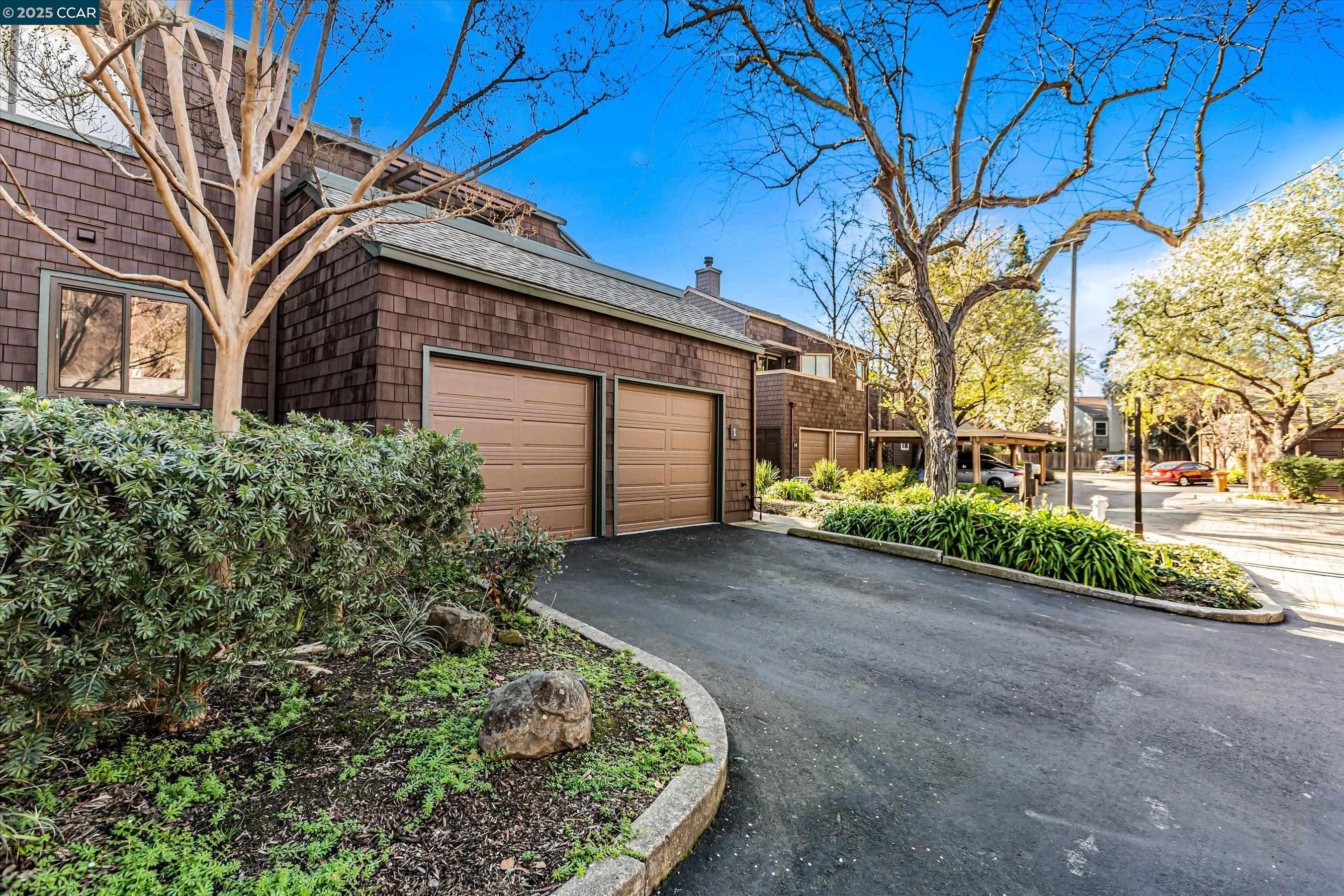 Photo #2: 41084836 Listing 
