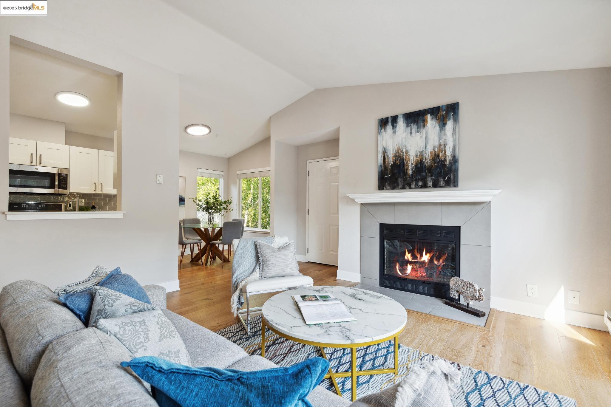 Photo #2: 41084863 Listing 