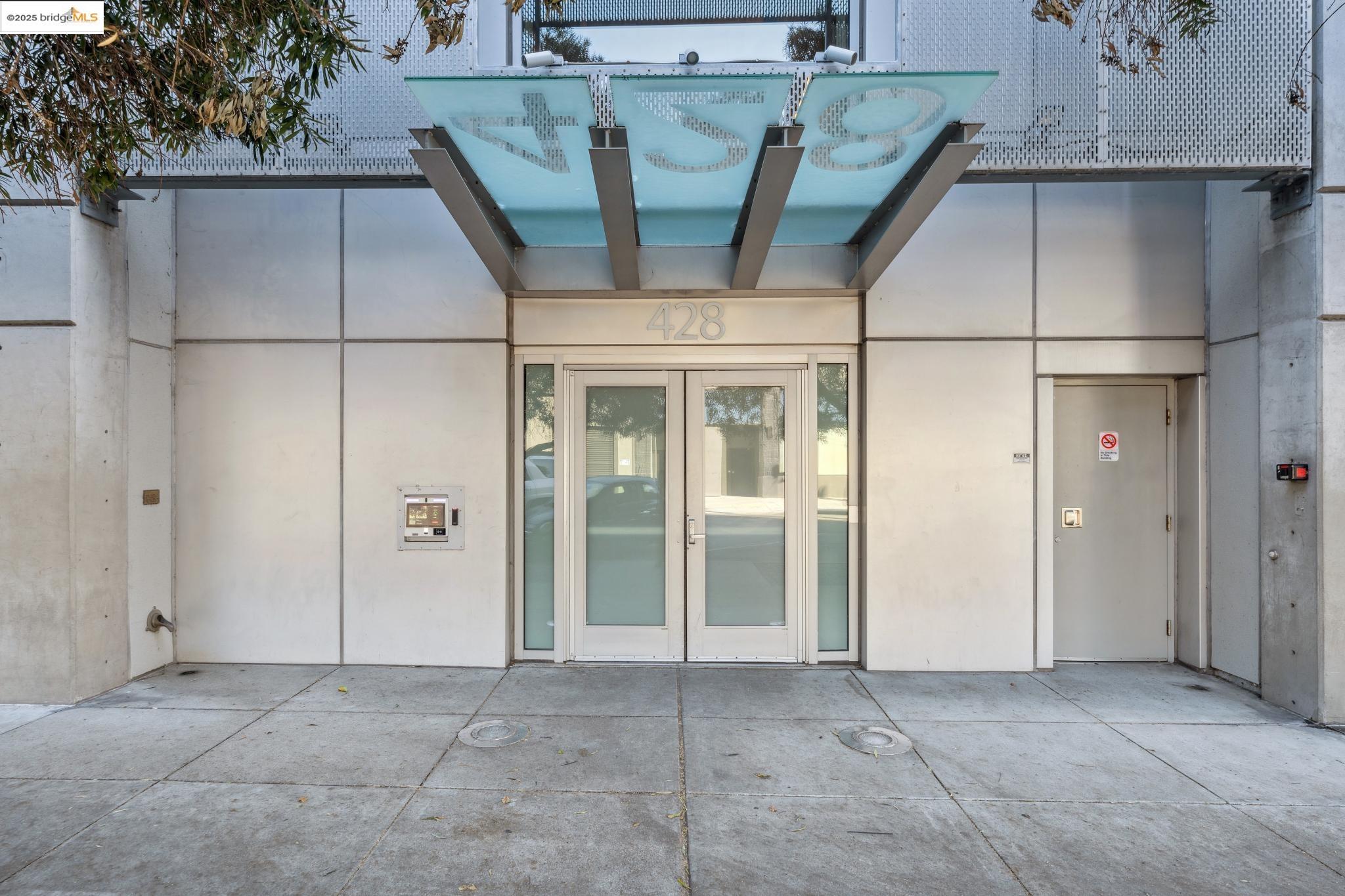 428 Alice St 422