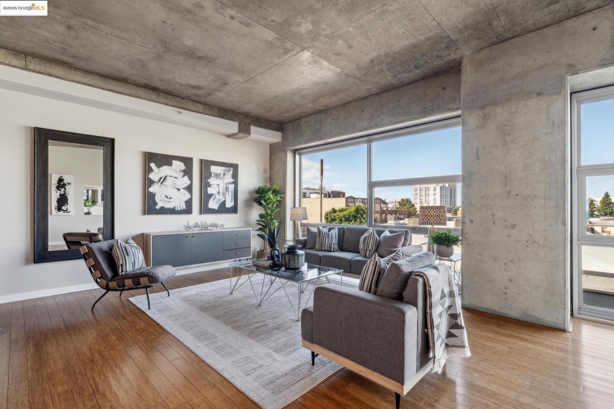 428 Alice St 422