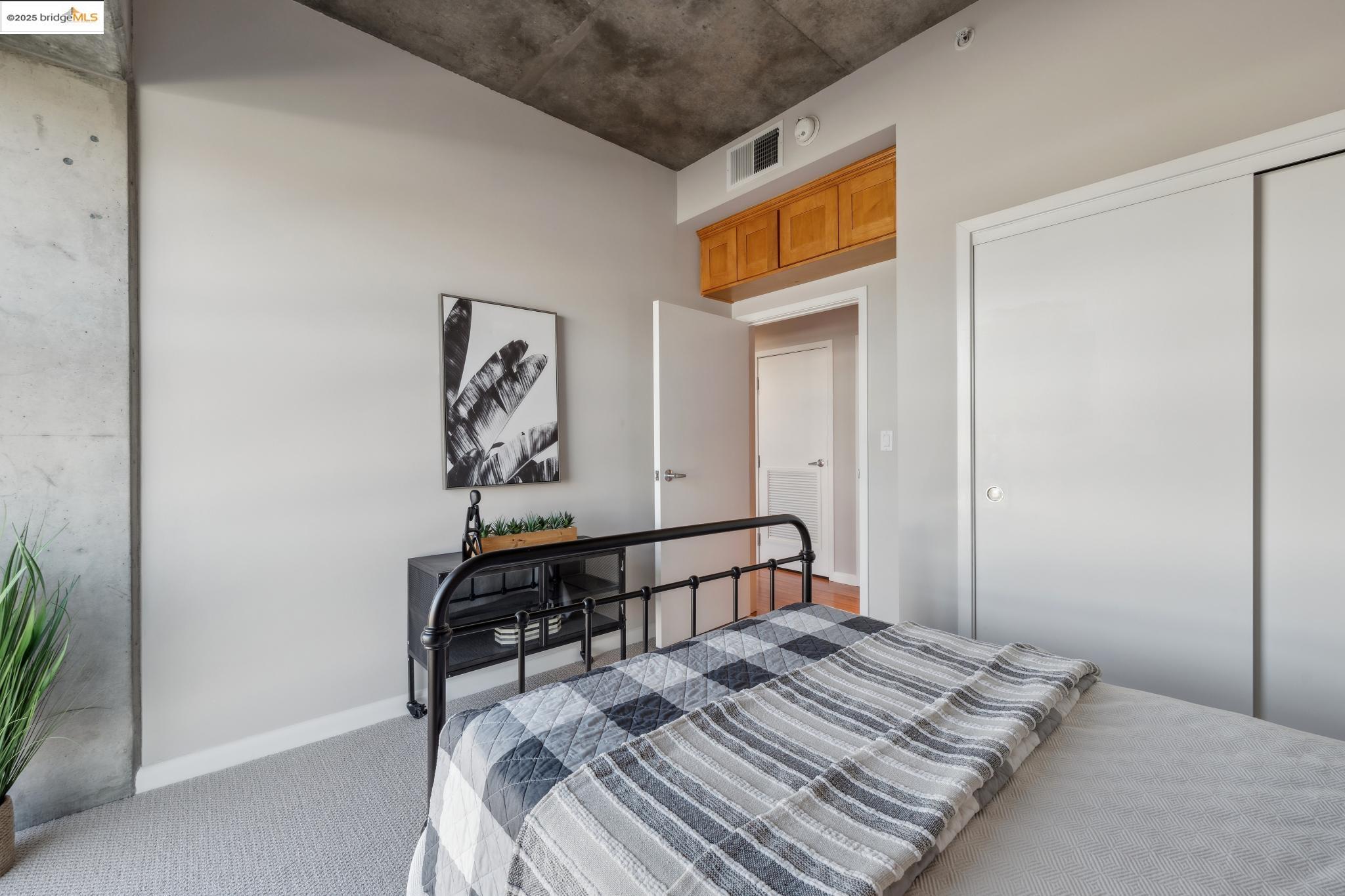 428 Alice St 422