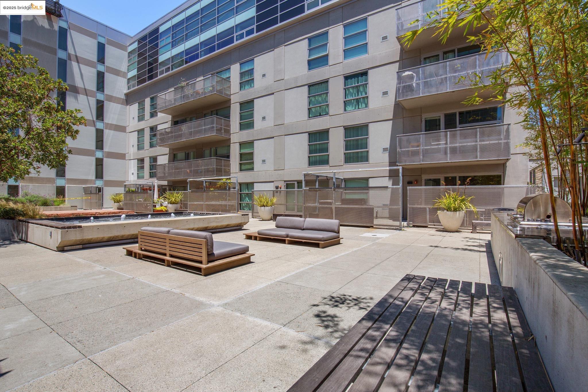 428 Alice St 422