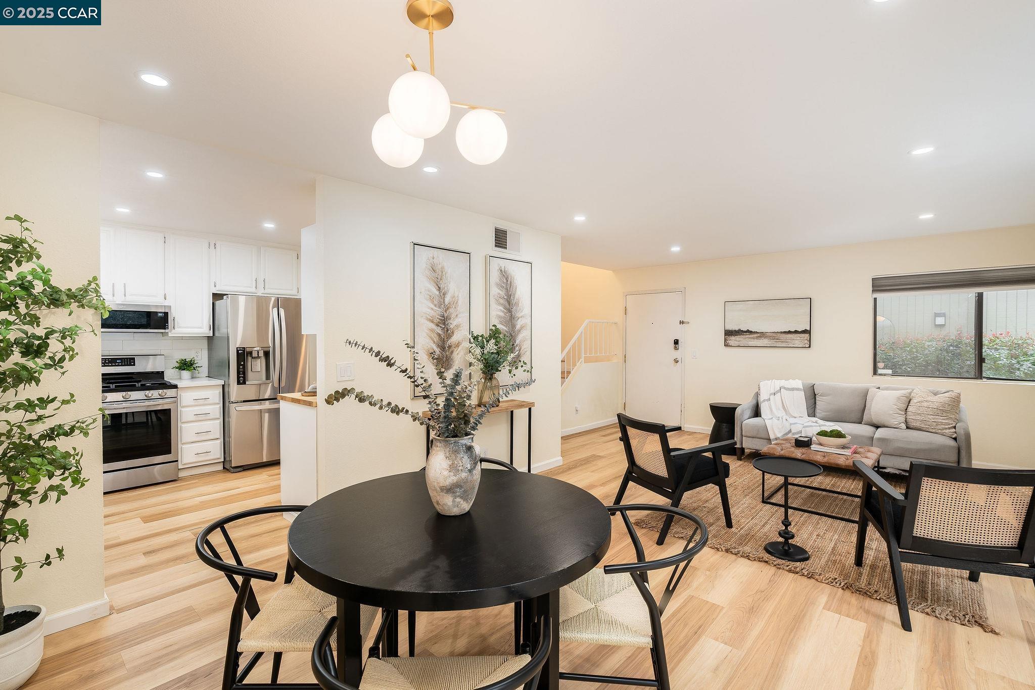 Photo #6: 41084875 Listing 