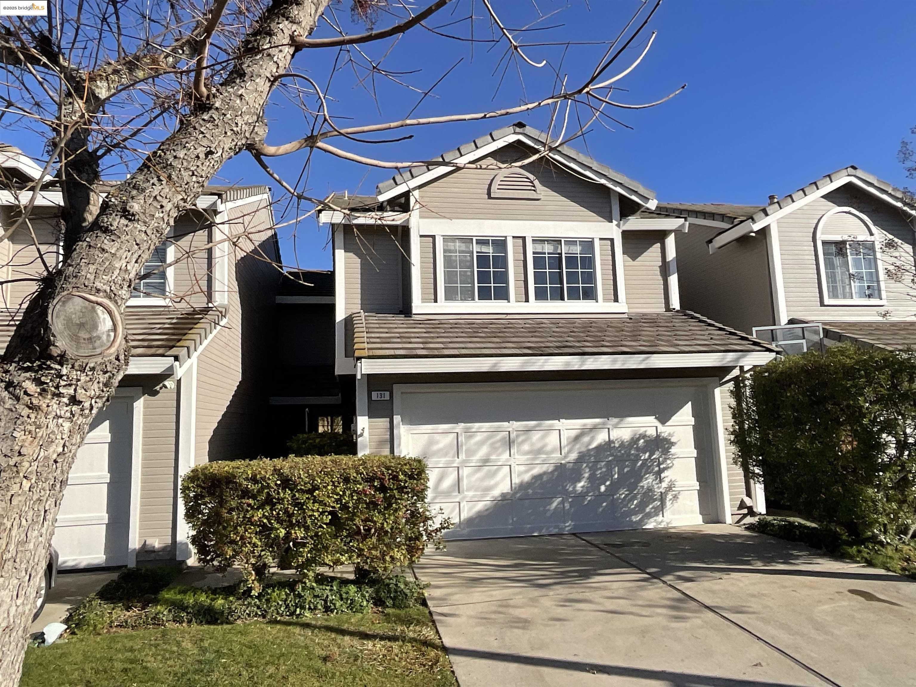 Detail Gallery Image 1 of 16 For 131 Pelican Loop, Pittsburg,  CA 94565 - 4 Beds | 2/1 Baths