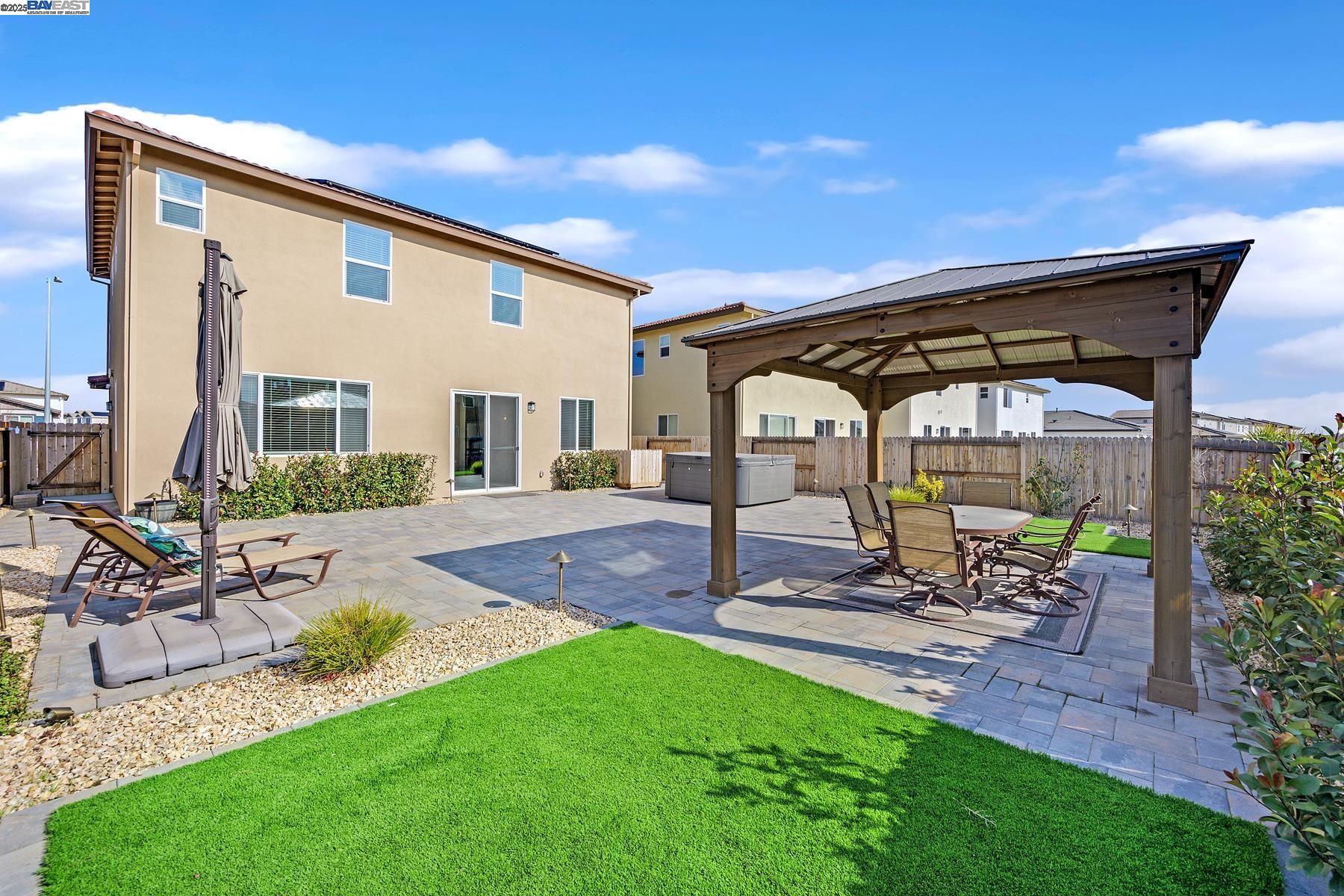 Detail Gallery Image 15 of 22 For 3102 Feather Rd, Manteca,  CA 95377 - 3 Beds | 2/1 Baths