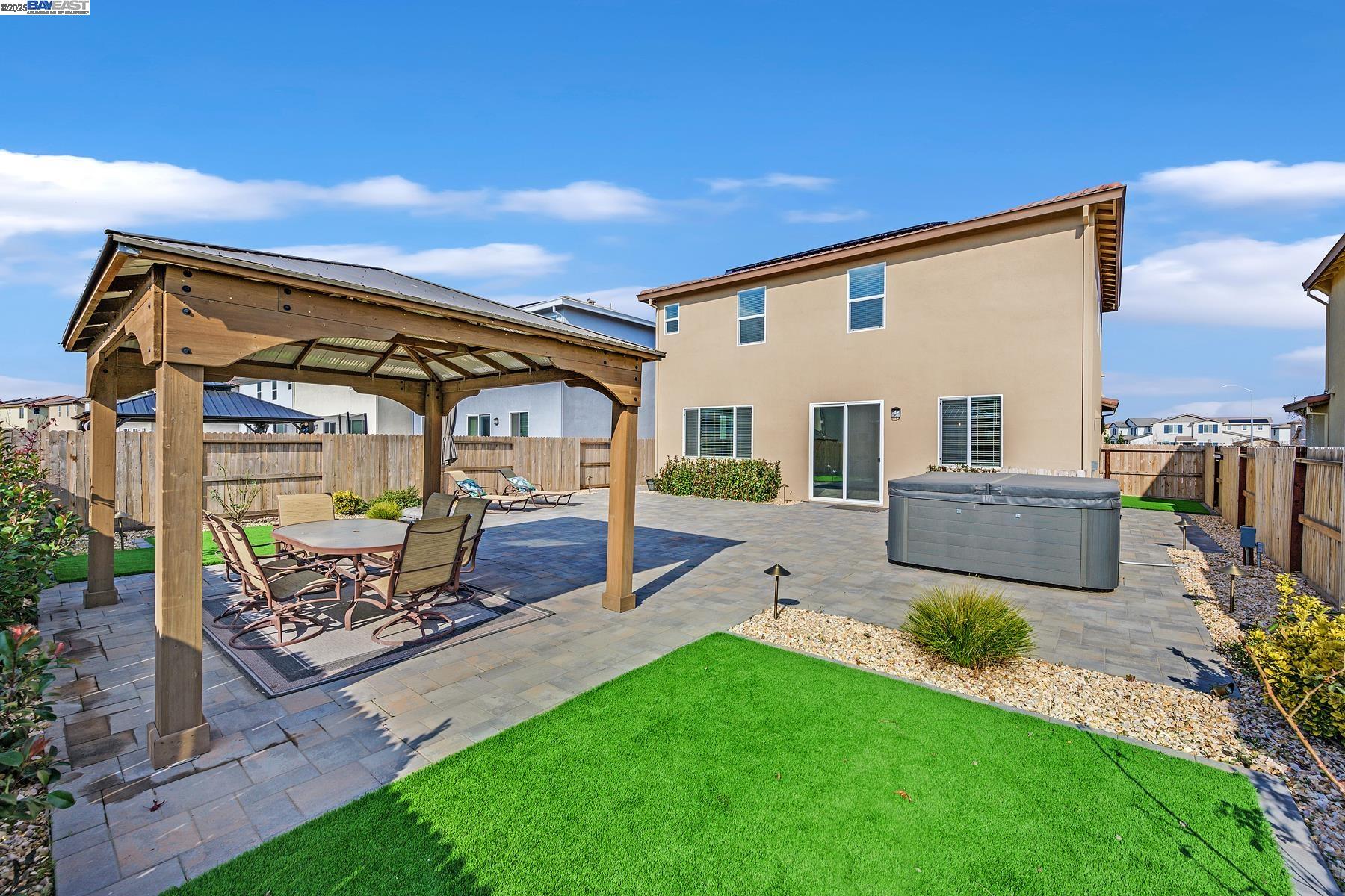 Detail Gallery Image 16 of 22 For 3102 Feather Rd, Manteca,  CA 95377 - 3 Beds | 2/1 Baths
