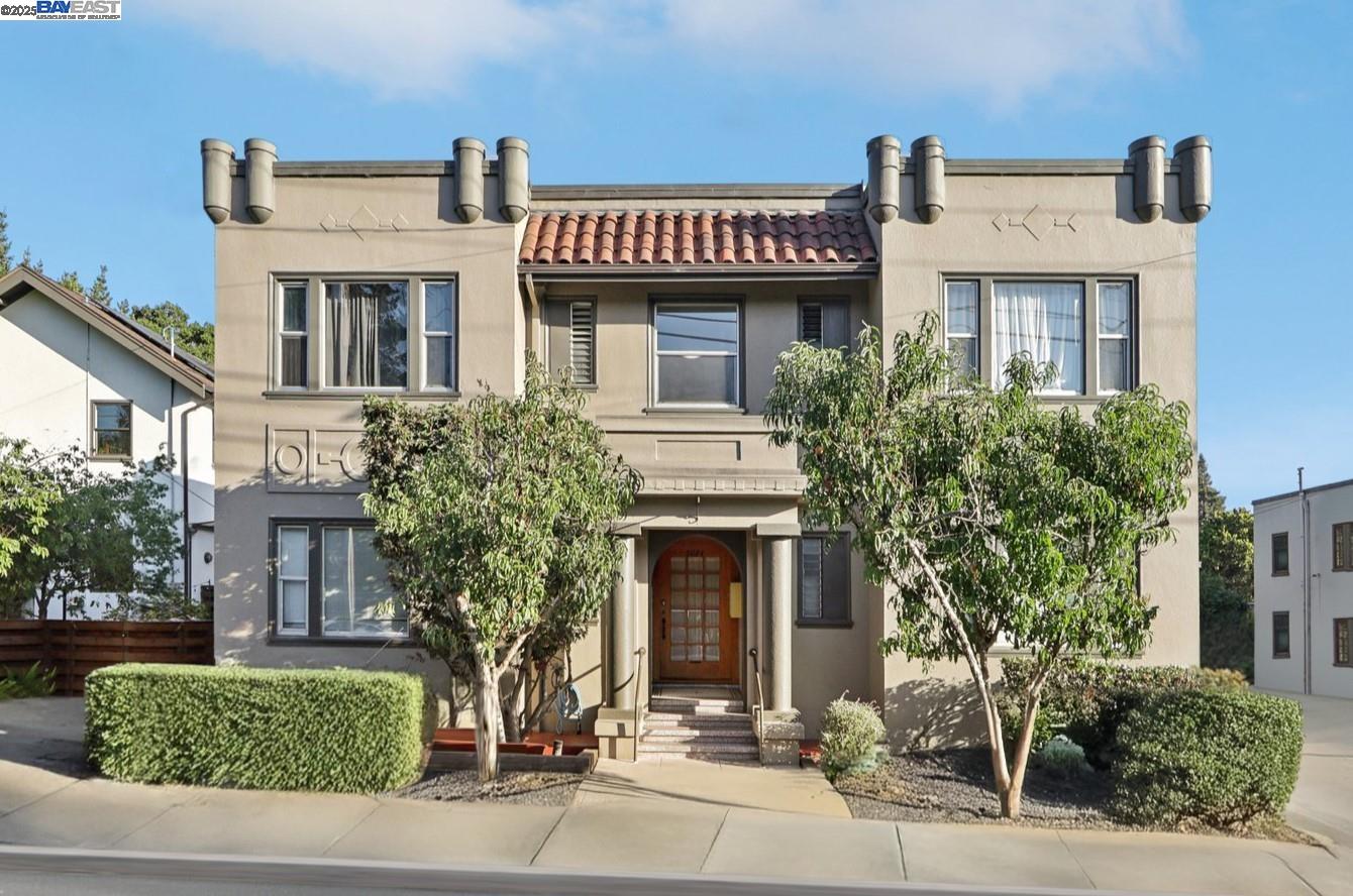 Detail Gallery Image 1 of 1 For 6024 Chabot Road, Oakland,  CA 94618 - – Beds | – Baths