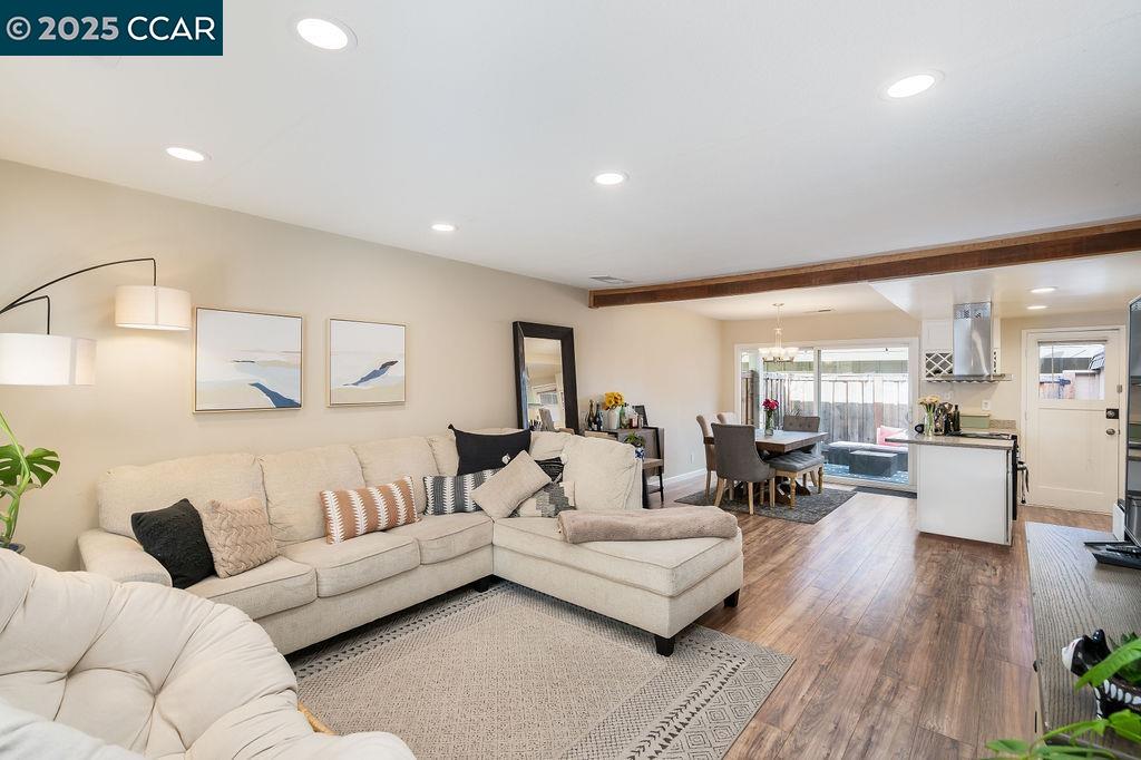 Photo #4: 41084906 Listing 