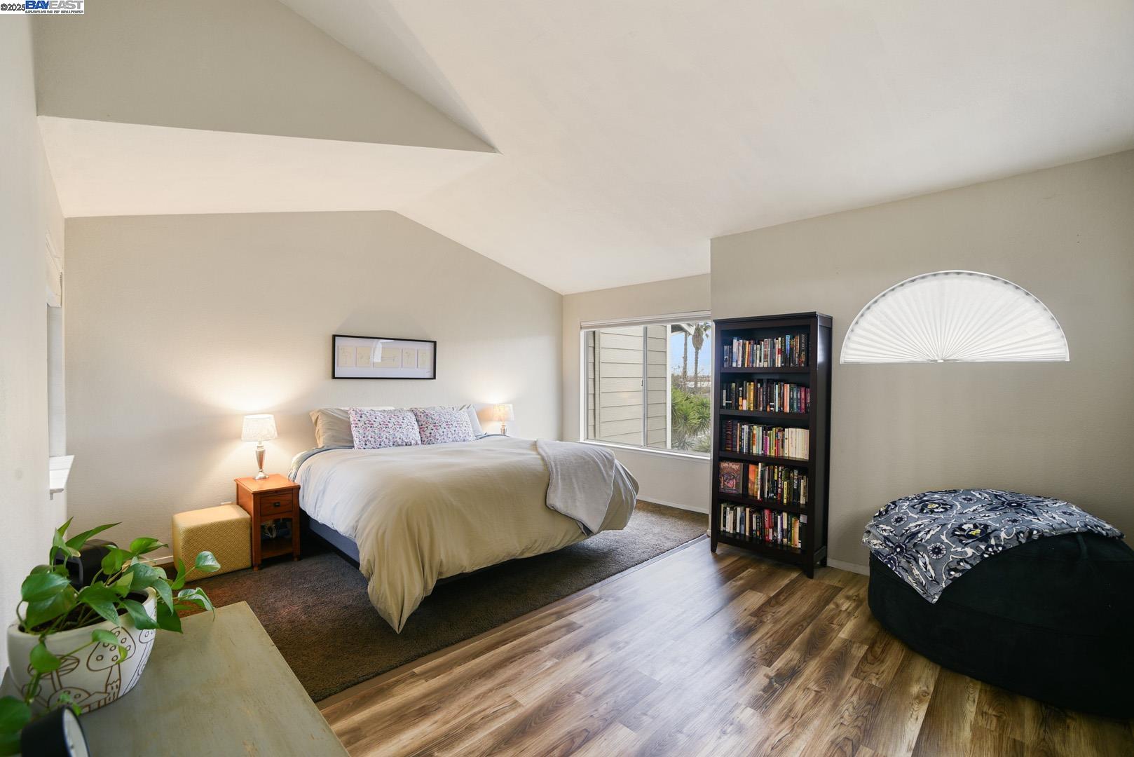 Detail Gallery Image 8 of 19 For 211 Pelican Loop, Pittsburg,  CA 94565 - 3 Beds | 2/1 Baths