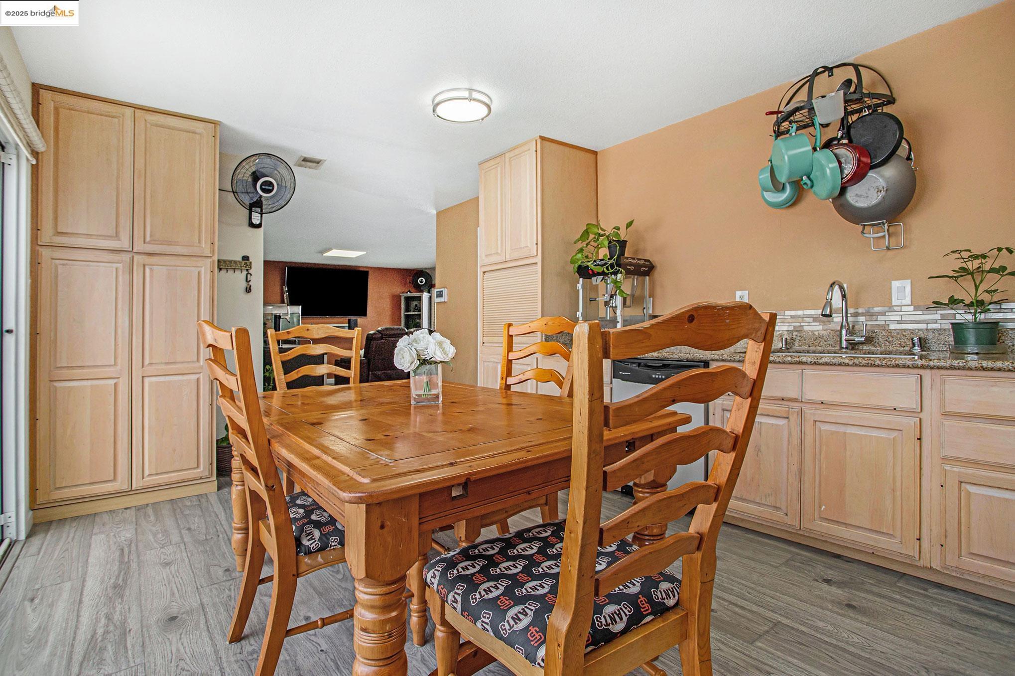 Photo #5: 41084942 Listing 