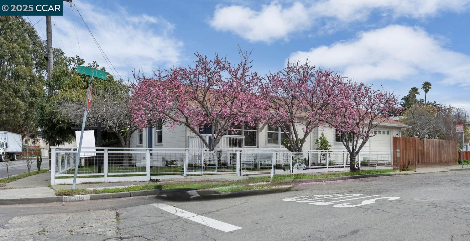 Detail Gallery Image 1 of 1 For 1540 26th Street, Richmond,  CA 94806 - 3 Beds | 2 Baths