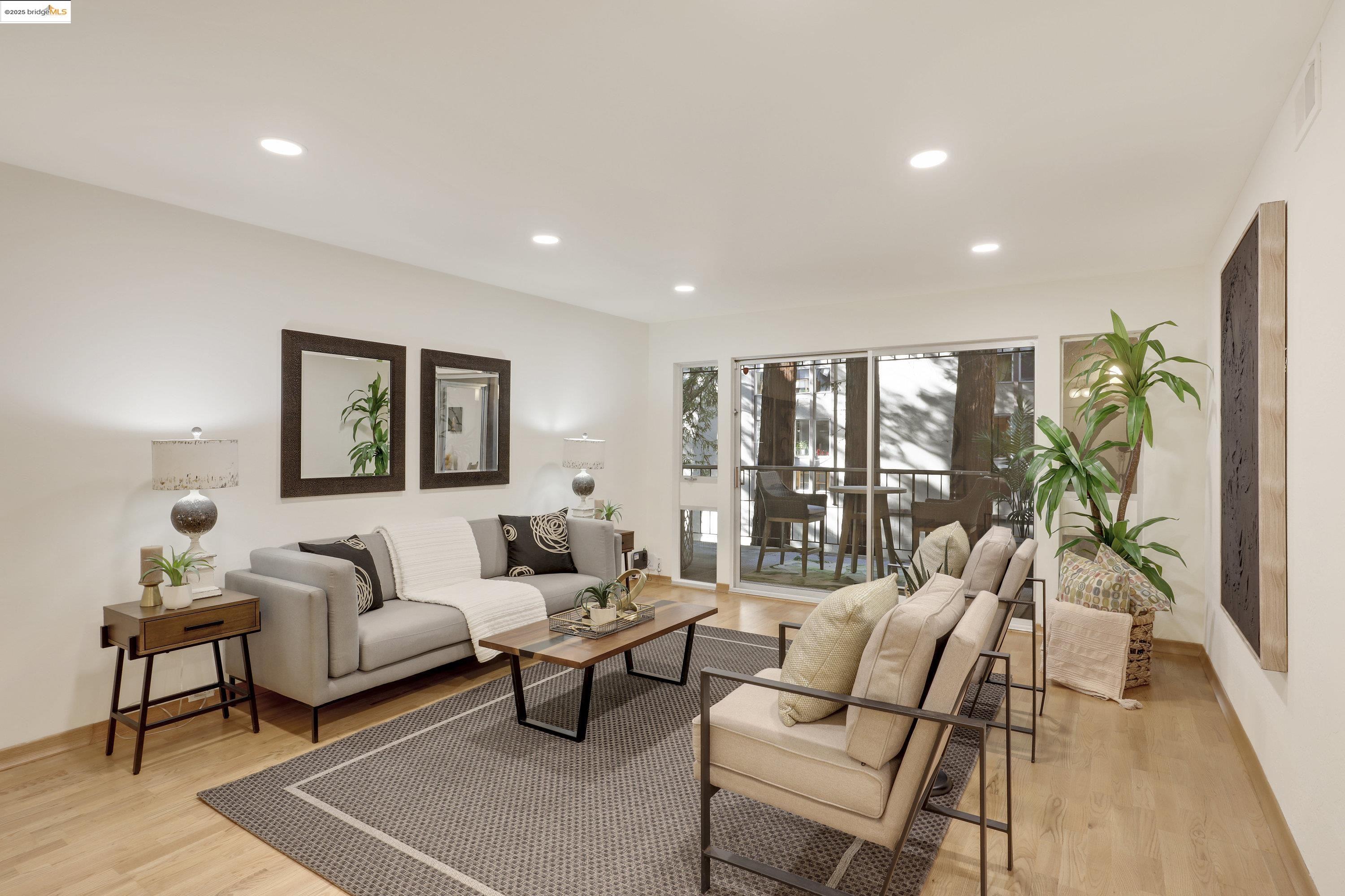 More Details about MLS # 41084947 : 323 MONTE VISTA AVE # 107