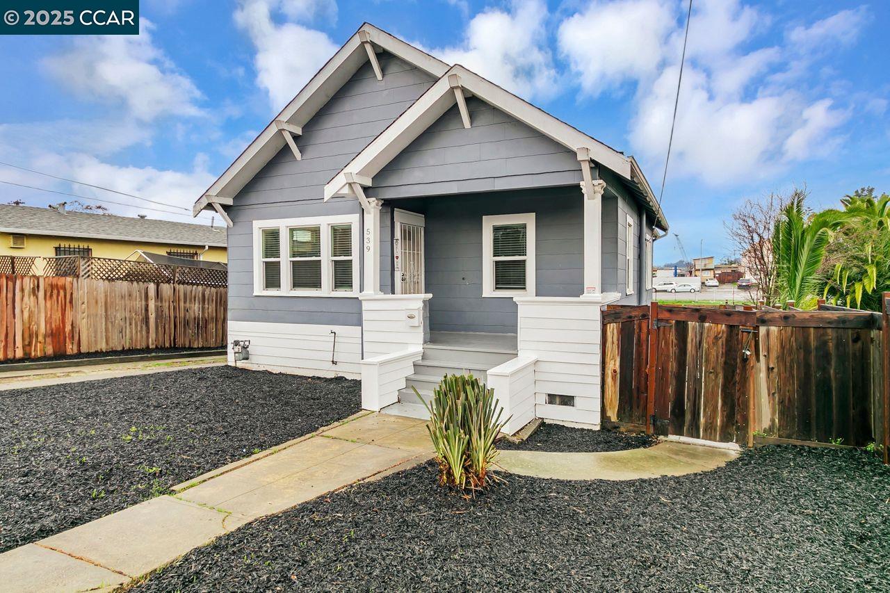 Detail Gallery Image 1 of 1 For 539 Grant St, Vallejo,  CA 94590 - 2 Beds | 1 Baths