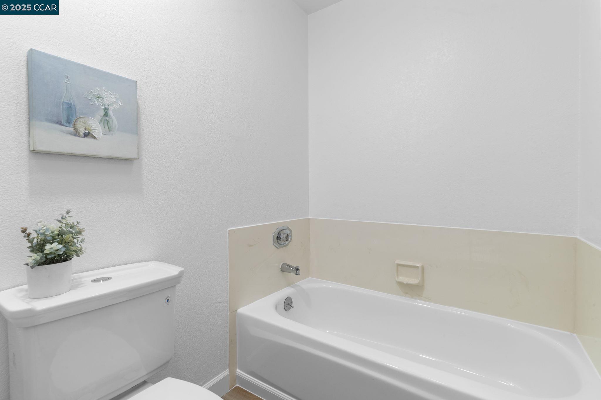 Photo #35: 41084993 Listing: Photo #35