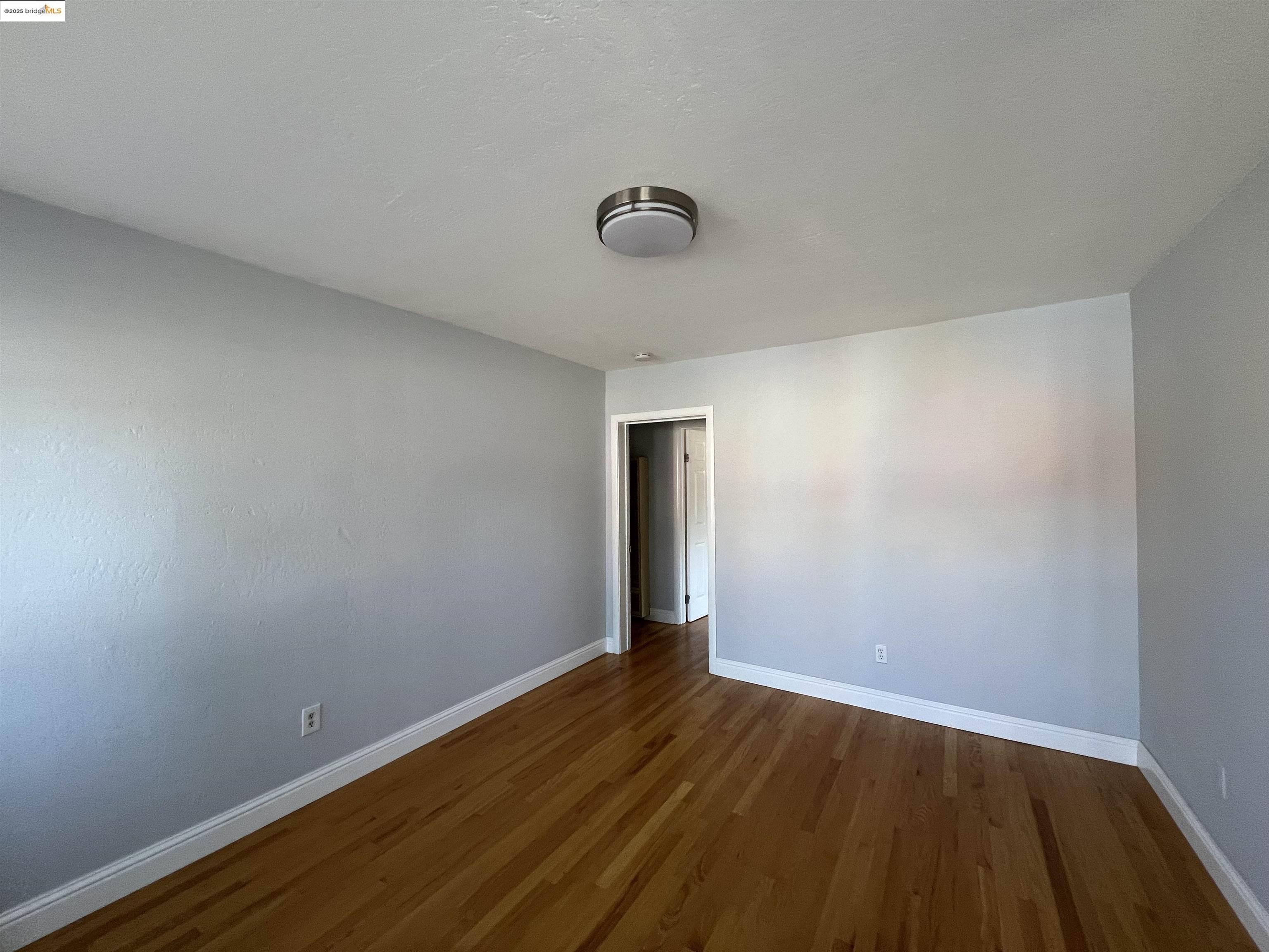 Detail Gallery Image 1 of 7 For 3244 Ellis St #D,  Berkeley,  CA 94703 - 2 Beds | 1 Baths