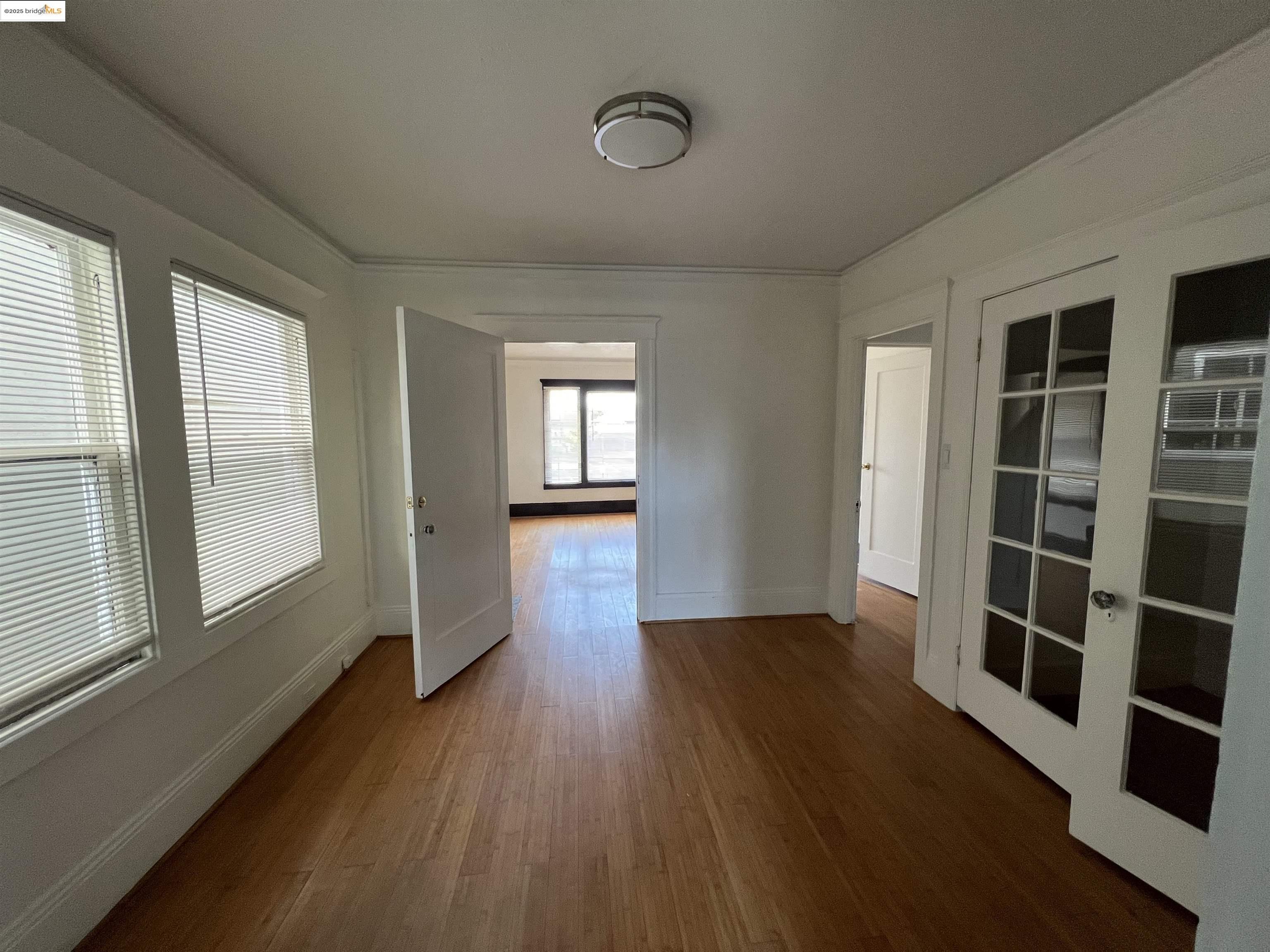 Detail Gallery Image 1 of 5 For 1727 Alcatraz Ave, Berkeley,  CA 94703 - 1 Beds | 1 Baths