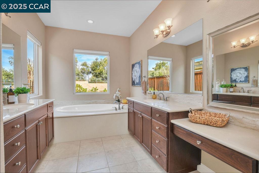 Detail Gallery Image 24 of 43 For 1587 California Trl, Brentwood,  CA 94513 - 2 Beds | 2/1 Baths