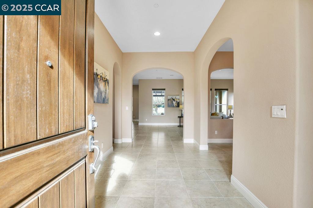 Detail Gallery Image 5 of 43 For 1587 California Trl, Brentwood,  CA 94513 - 2 Beds | 2/1 Baths