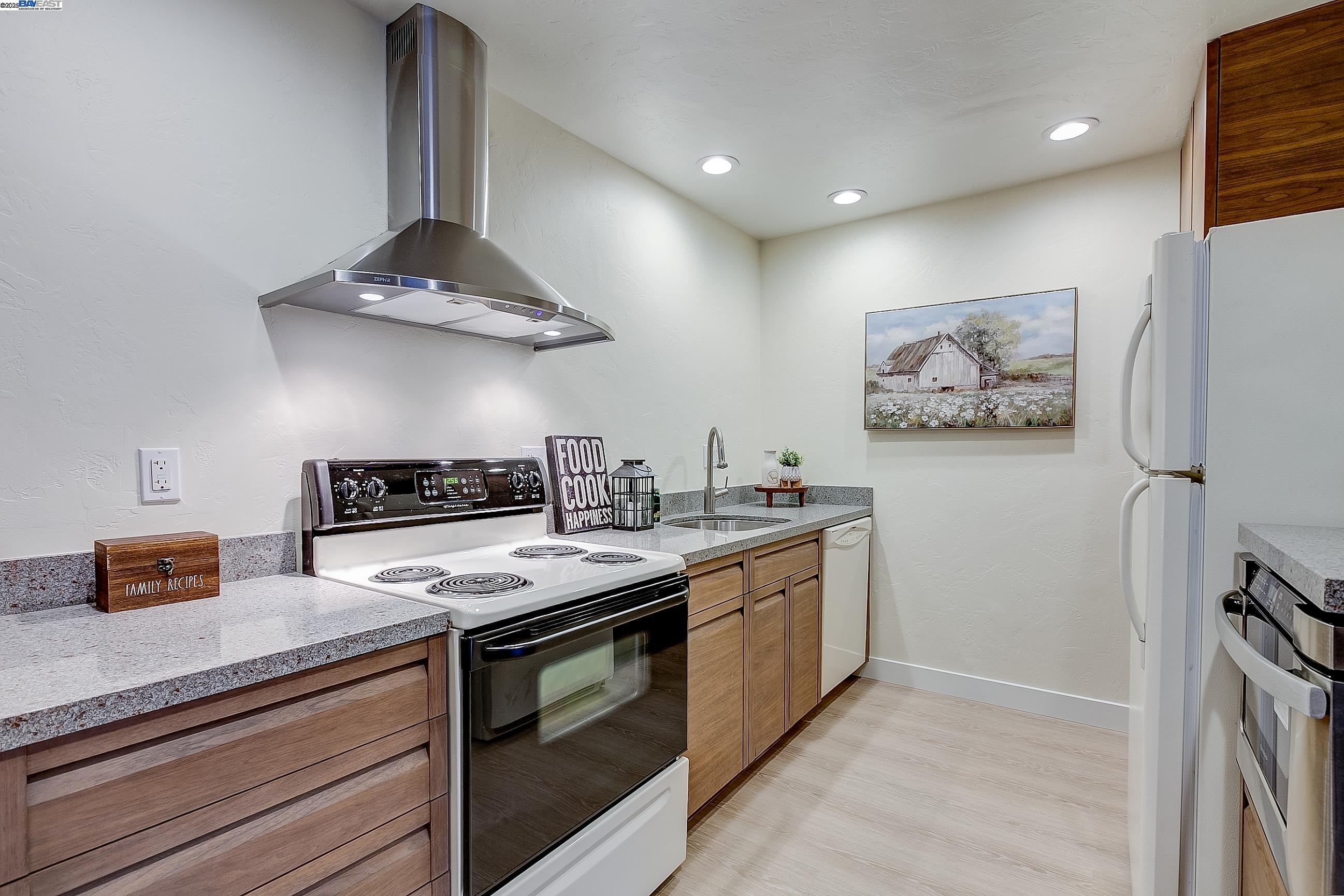 Photo #9: 41085051 Listing: Photo #9