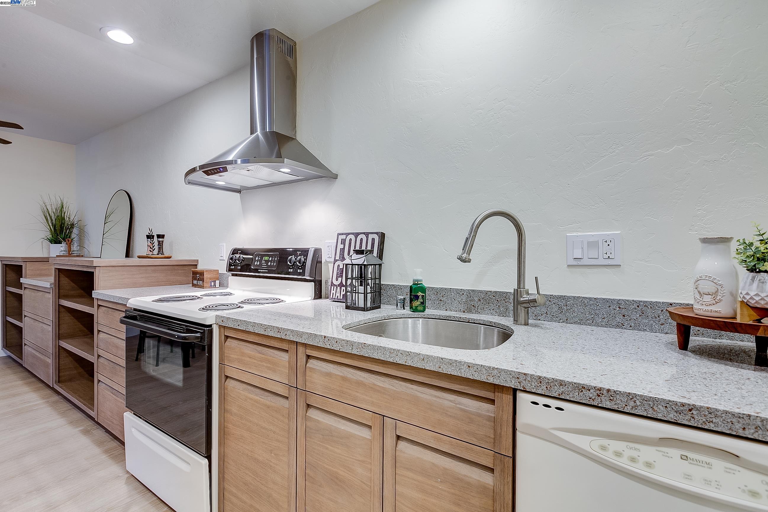 Photo #10: 41085051 Listing: Photo #10