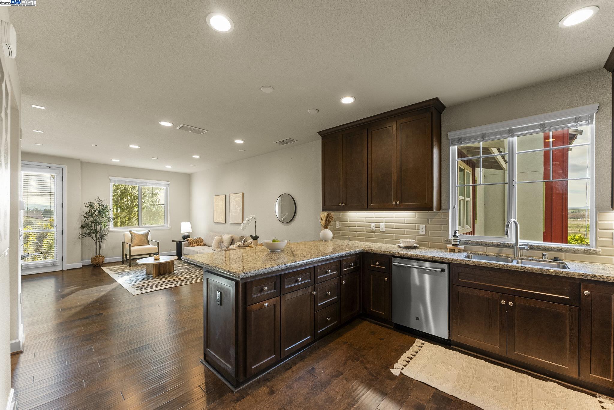 Photo #4: 41085052 Listing 