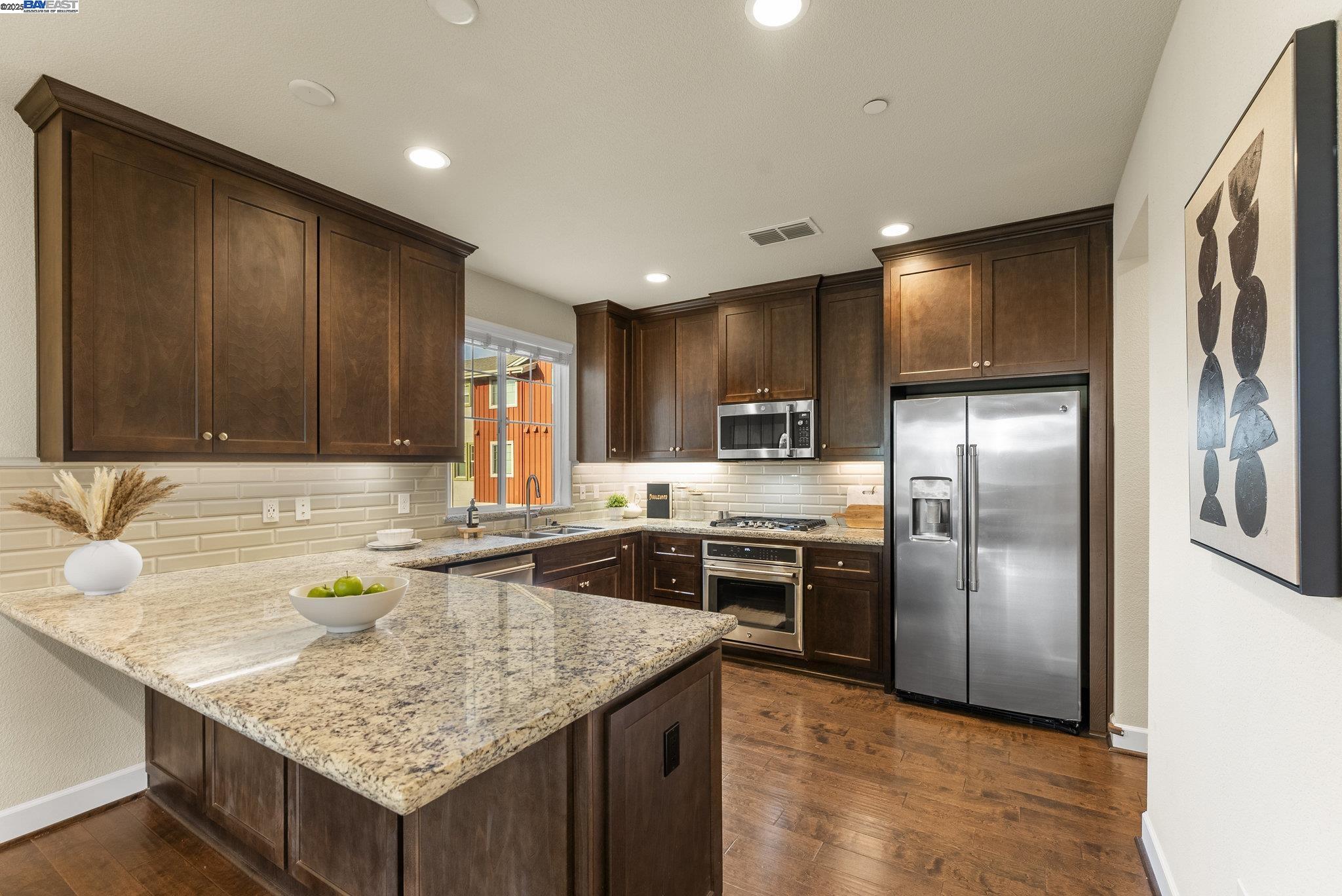 Photo #6: 41085052 Listing 