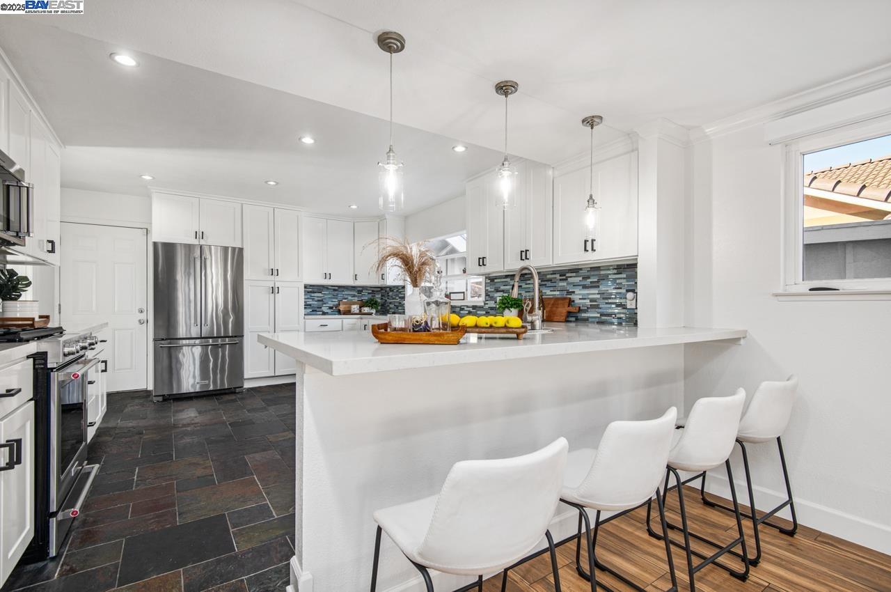 Detail Gallery Image 1 of 1 For 707 Matsonia Dr, Foster City,  CA 94404 - 3 Beds | 2/1 Baths