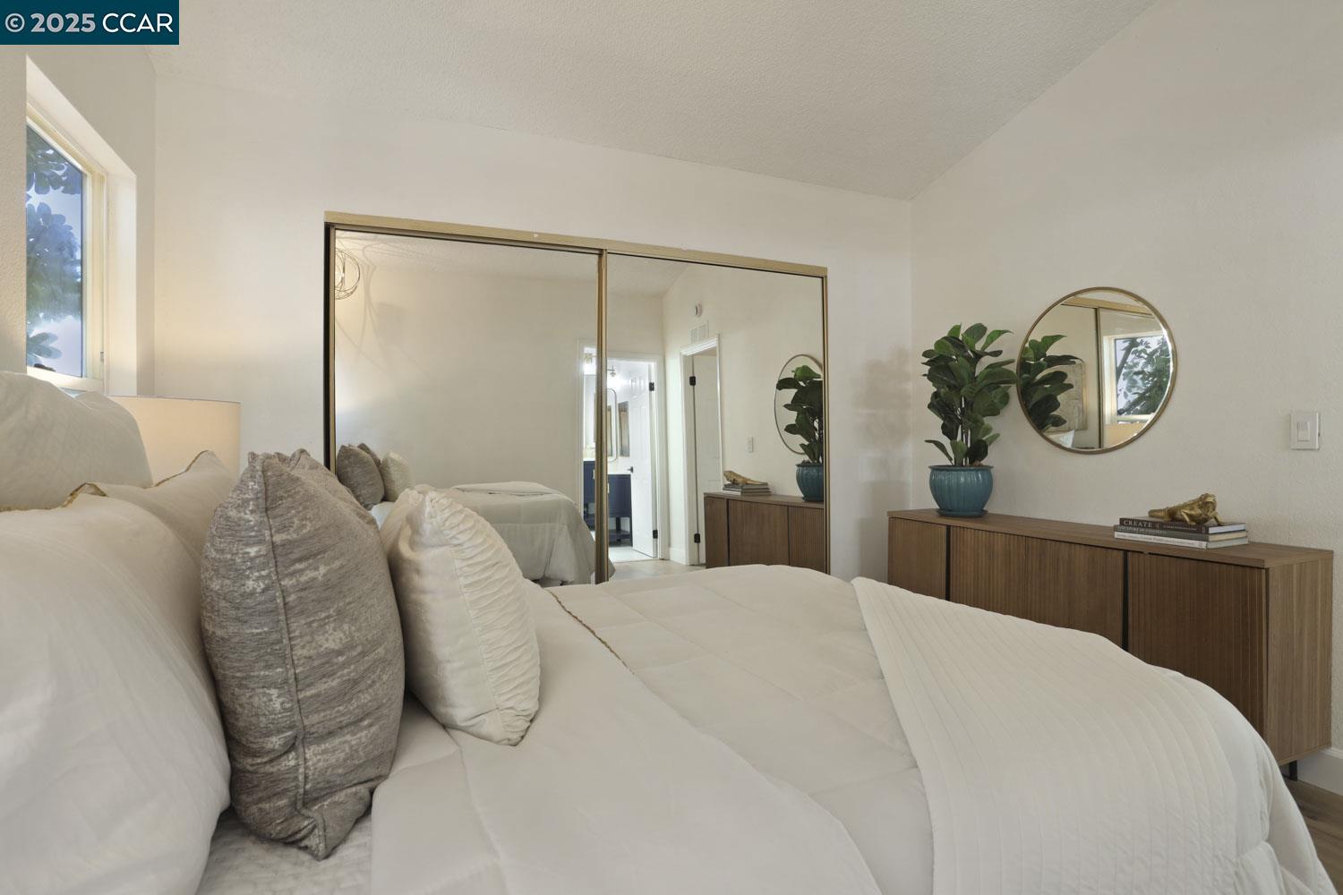 Detail Gallery Image 26 of 41 For 3015 E Bayshore Road #353,  Redwood City,  CA 94063-4147 - 2 Beds | 2 Baths