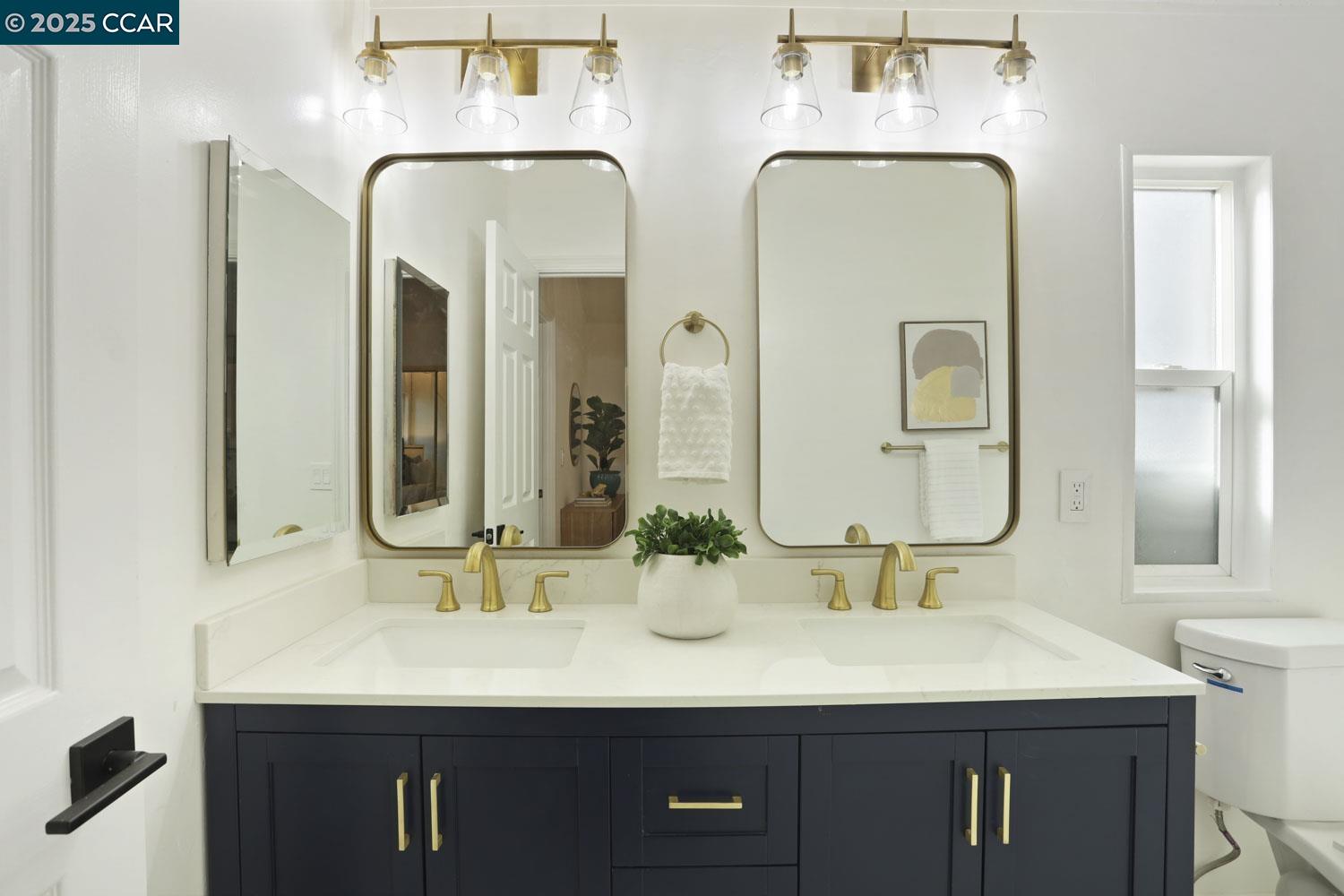 Detail Gallery Image 28 of 41 For 3015 E Bayshore Road #353,  Redwood City,  CA 94063-4147 - 2 Beds | 2 Baths