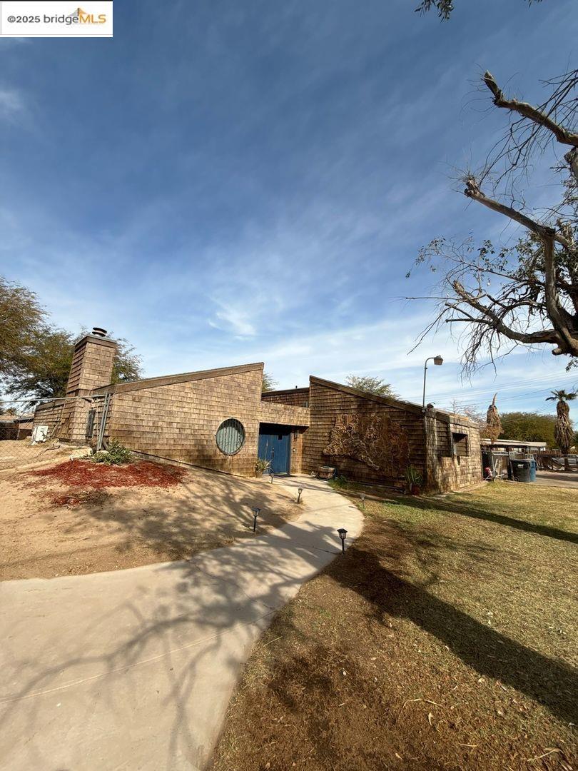 Detail Gallery Image 15 of 37 For 193 Duff Rd, El Centro,  CA 92243 - 4 Beds | 2 Baths