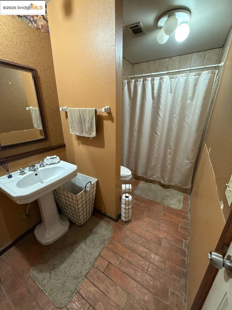 Detail Gallery Image 10 of 37 For 193 Duff Rd, El Centro,  CA 92243 - 4 Beds | 2 Baths