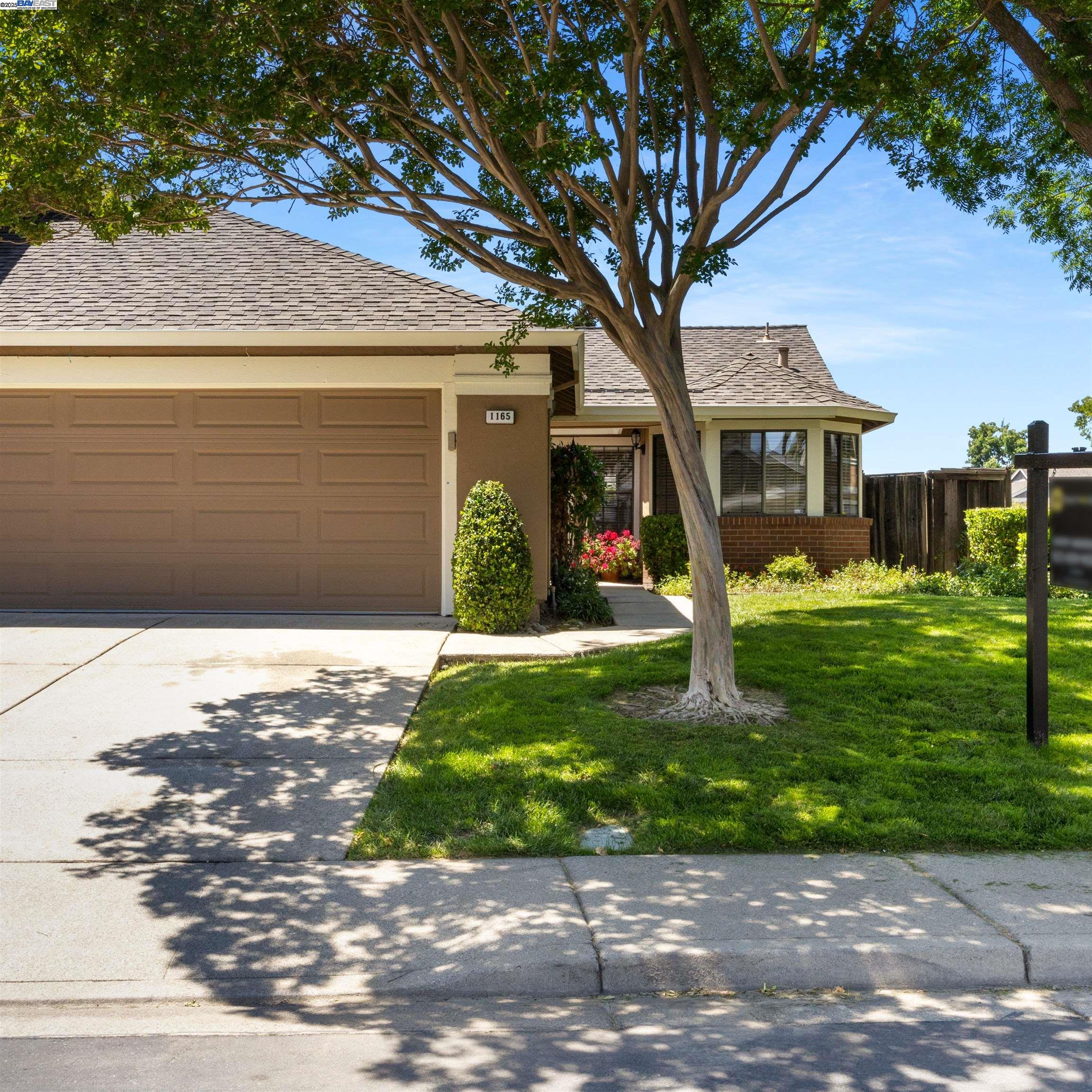 Detail Gallery Image 1 of 1 For 1165 Sunshine Cirlce, Danville,  CA 94506 - 2 Beds | 2 Baths