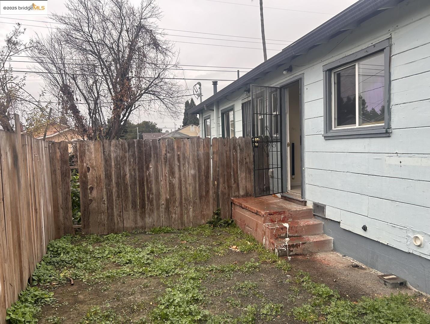 property-img