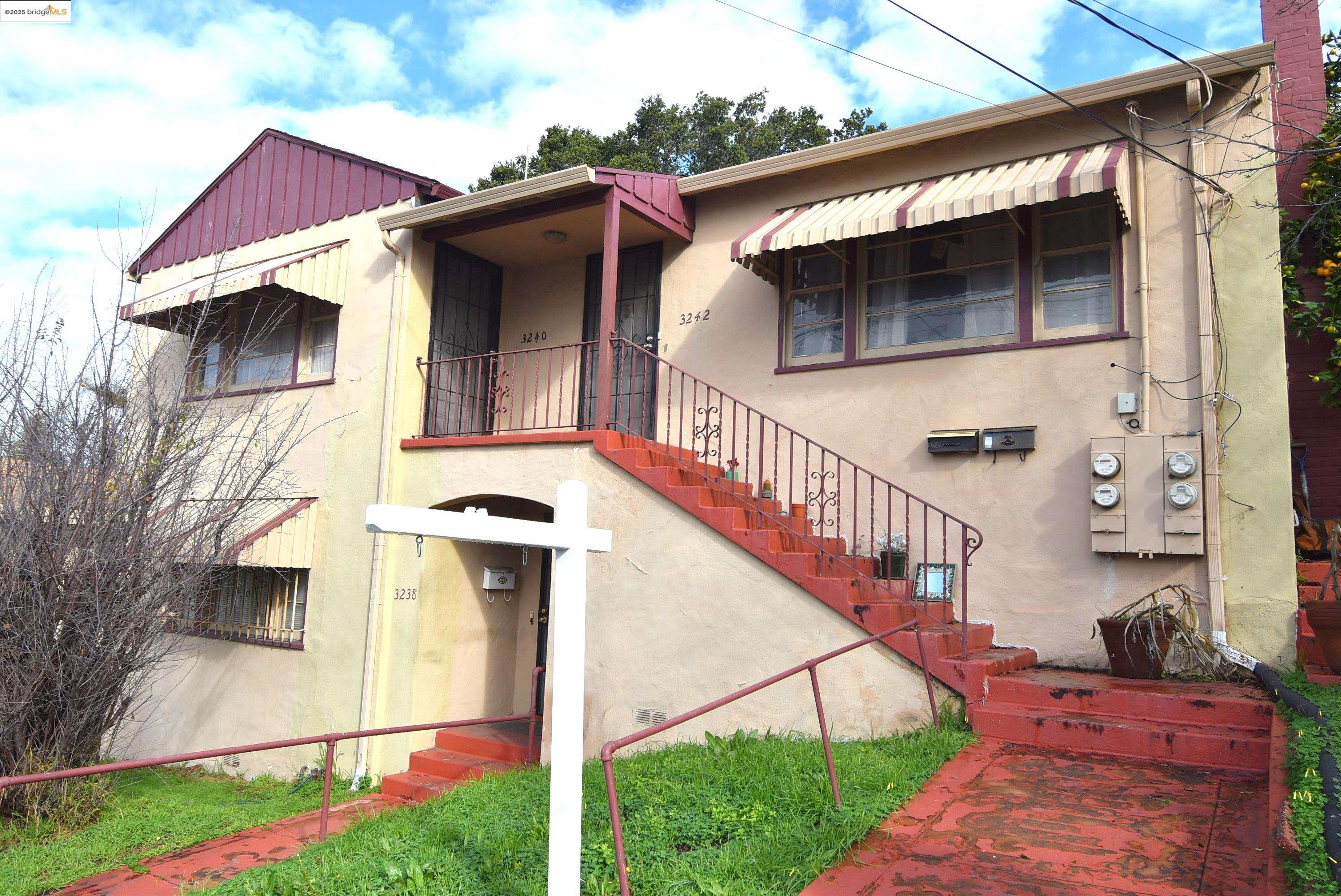 Thumbnail for 3242 Hyde St, Oakland, CA 94601