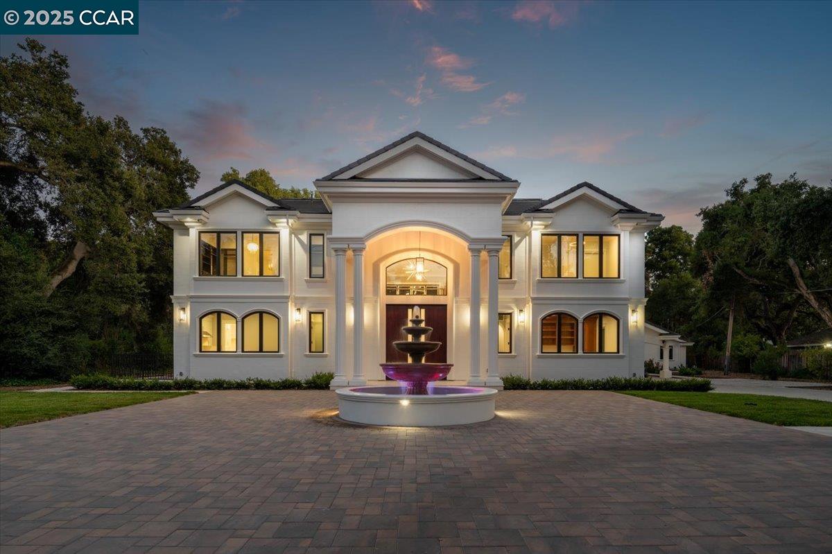 Detail Gallery Image 2 of 60 For 74 Middlefield Rd, Atherton,  CA 94027 - 9 Beds | 9/1 Baths