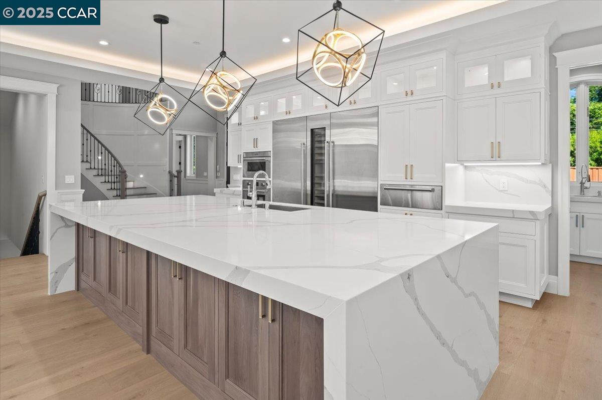 Detail Gallery Image 11 of 60 For 74 Middlefield Rd, Atherton,  CA 94027 - 9 Beds | 9/1 Baths