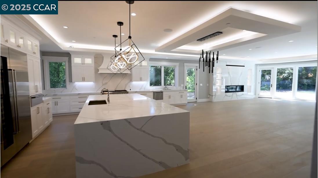 Detail Gallery Image 16 of 60 For 74 Middlefield Rd, Atherton,  CA 94027 - 9 Beds | 9/1 Baths