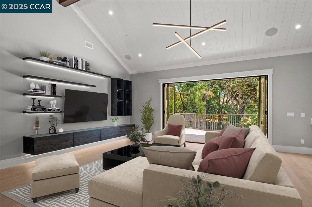 Detail Gallery Image 17 of 60 For 74 Middlefield Rd, Atherton,  CA 94027 - 9 Beds | 9/1 Baths