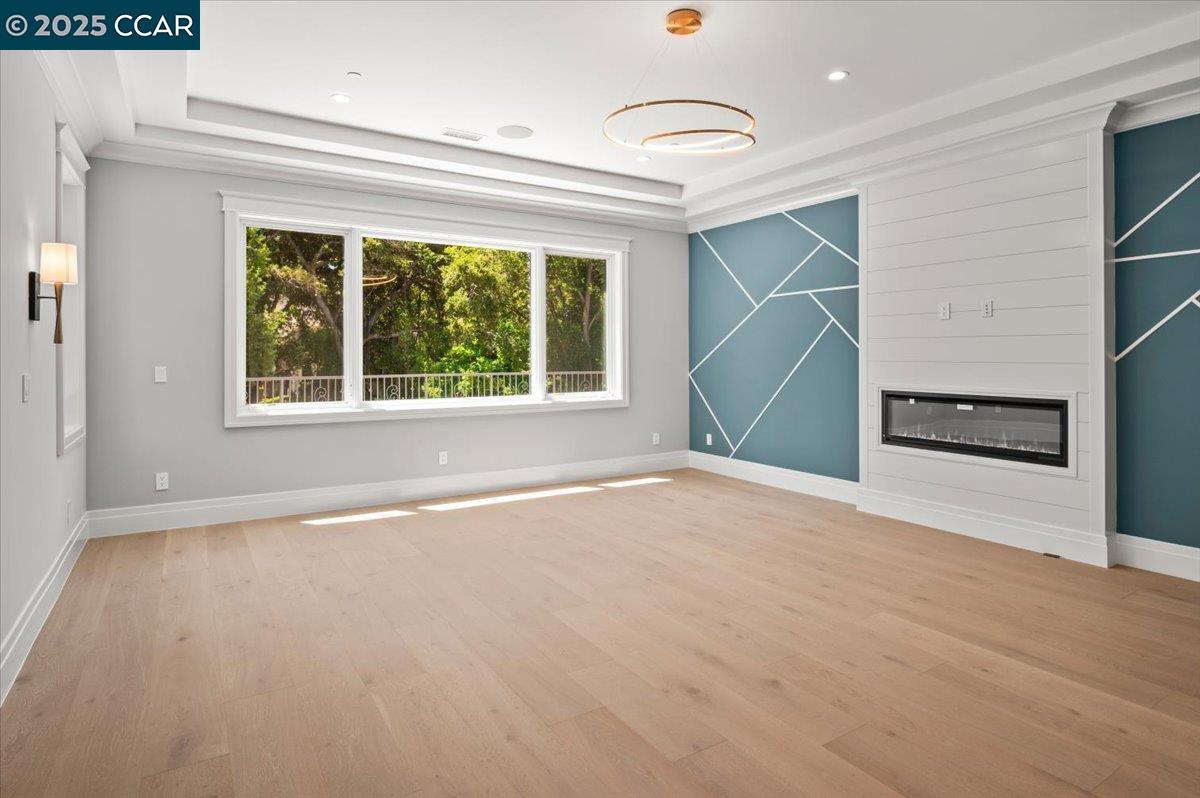 Detail Gallery Image 26 of 60 For 74 Middlefield Rd, Atherton,  CA 94027 - 9 Beds | 9/1 Baths