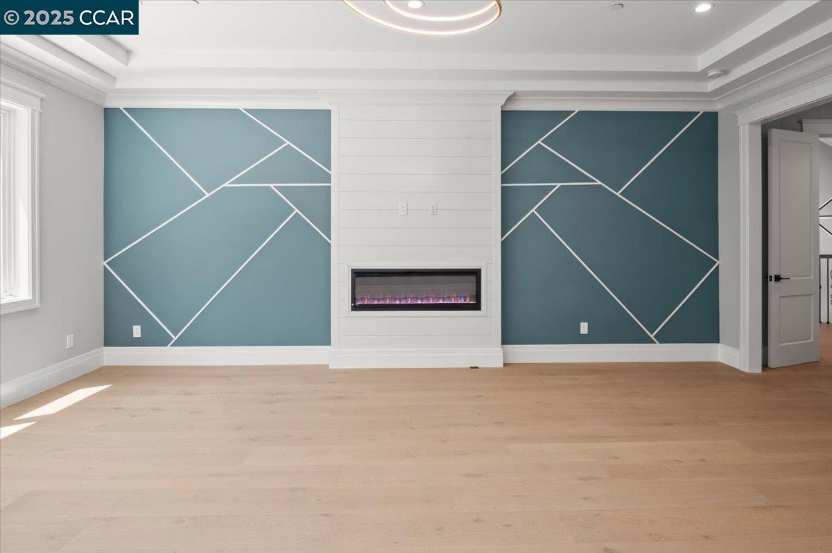 Detail Gallery Image 27 of 60 For 74 Middlefield Rd, Atherton,  CA 94027 - 9 Beds | 9/1 Baths